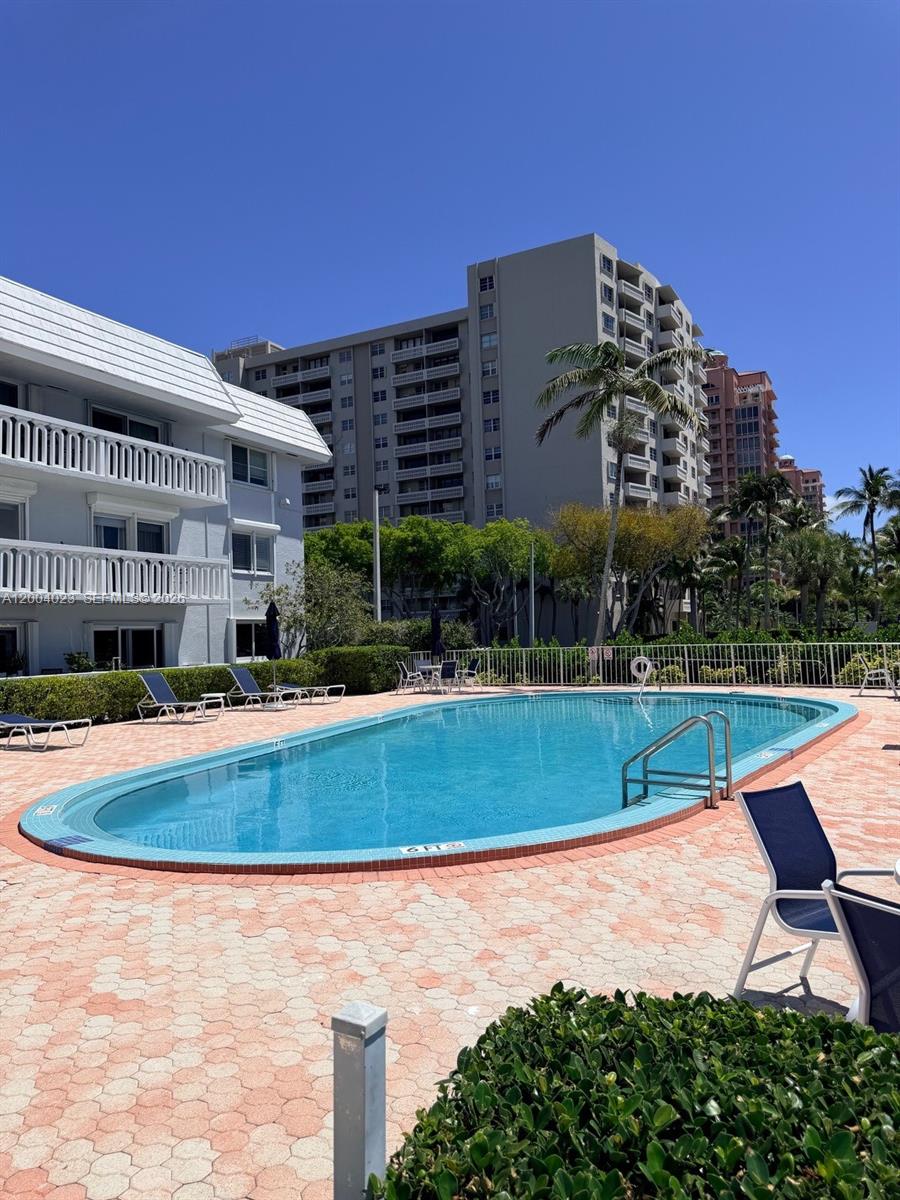 Waters Edge Of Coral Gabl