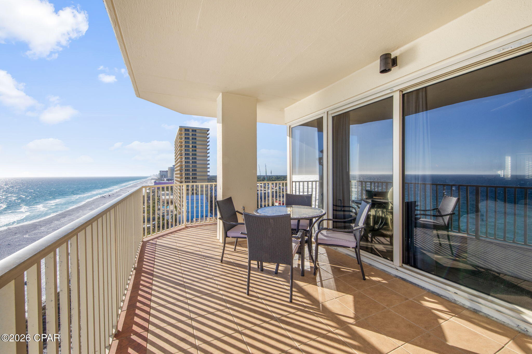 Image 12 For 8601 Surf Drive 10w