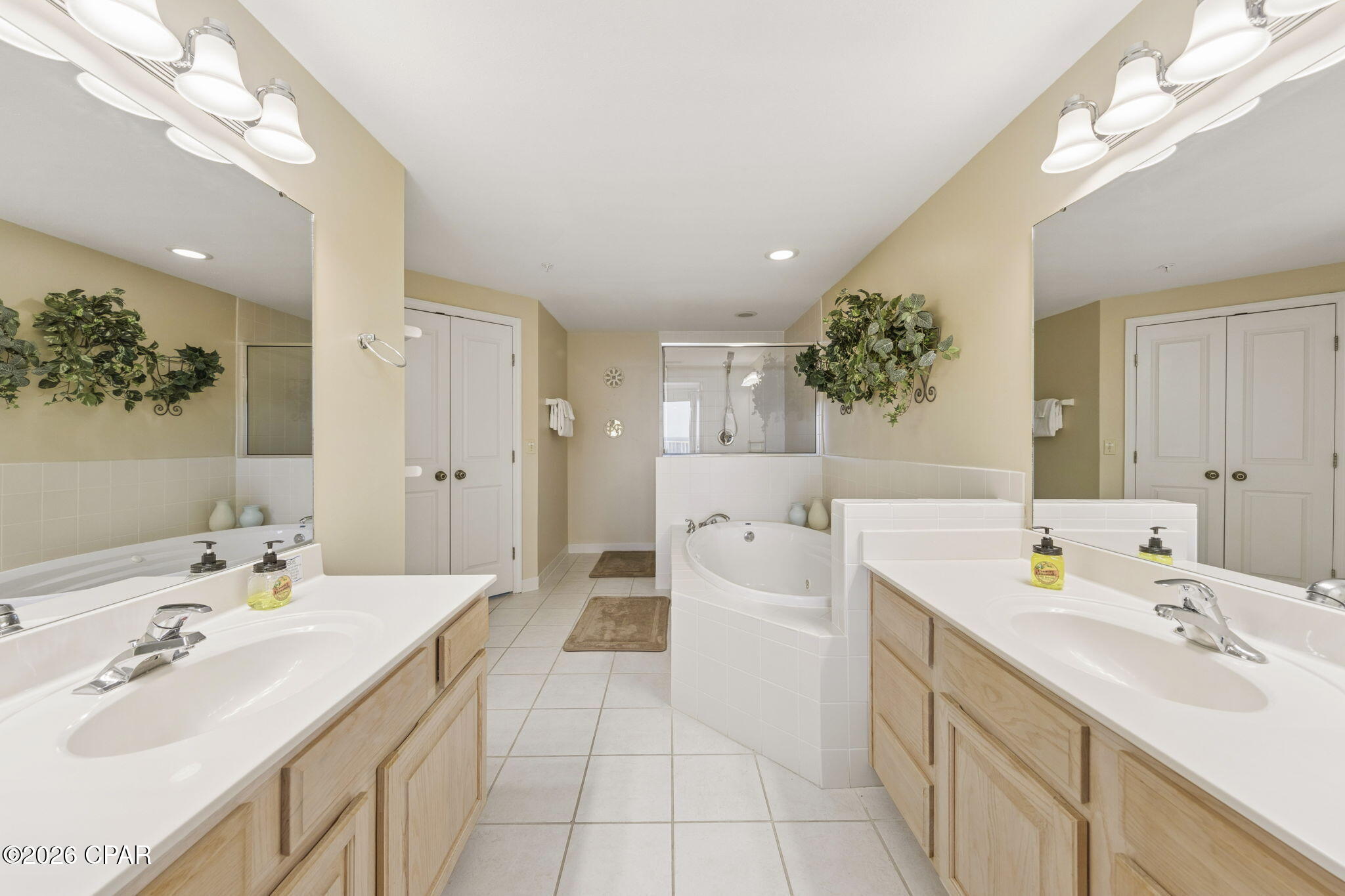 Image 22 For 8601 Surf Drive 10w