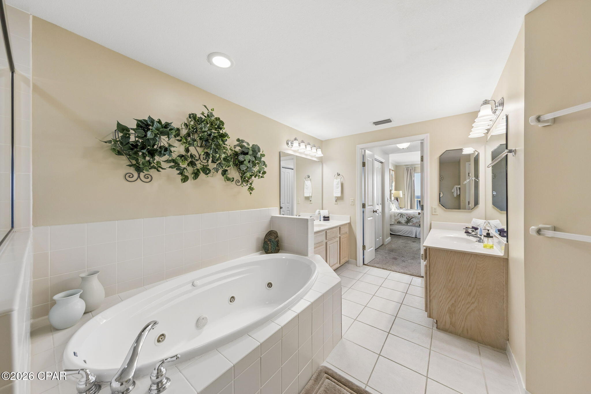 Image 23 For 8601 Surf Drive 10w