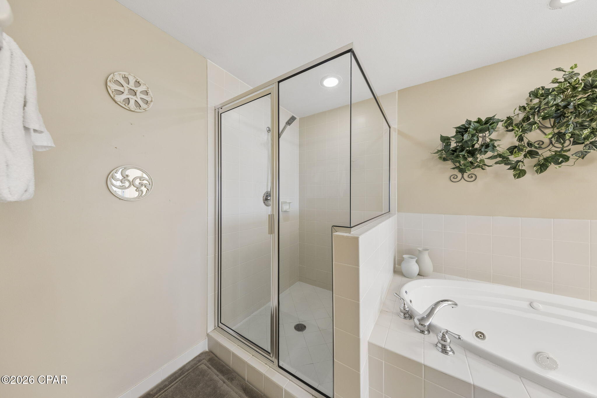 Image 24 For 8601 Surf Drive 10w