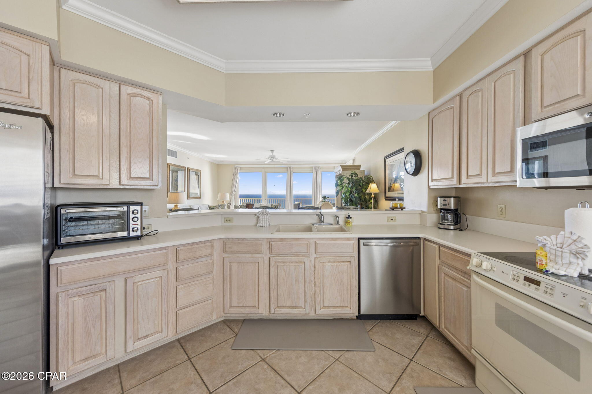 Image 27 For 8601 Surf Drive 10w
