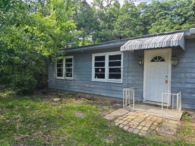 Photo 3 of Single family home for sale at 1692 W Hall Ave, Slidell, LA 70460 | MLS# 2554027 | Listing updated on 2026-09-03