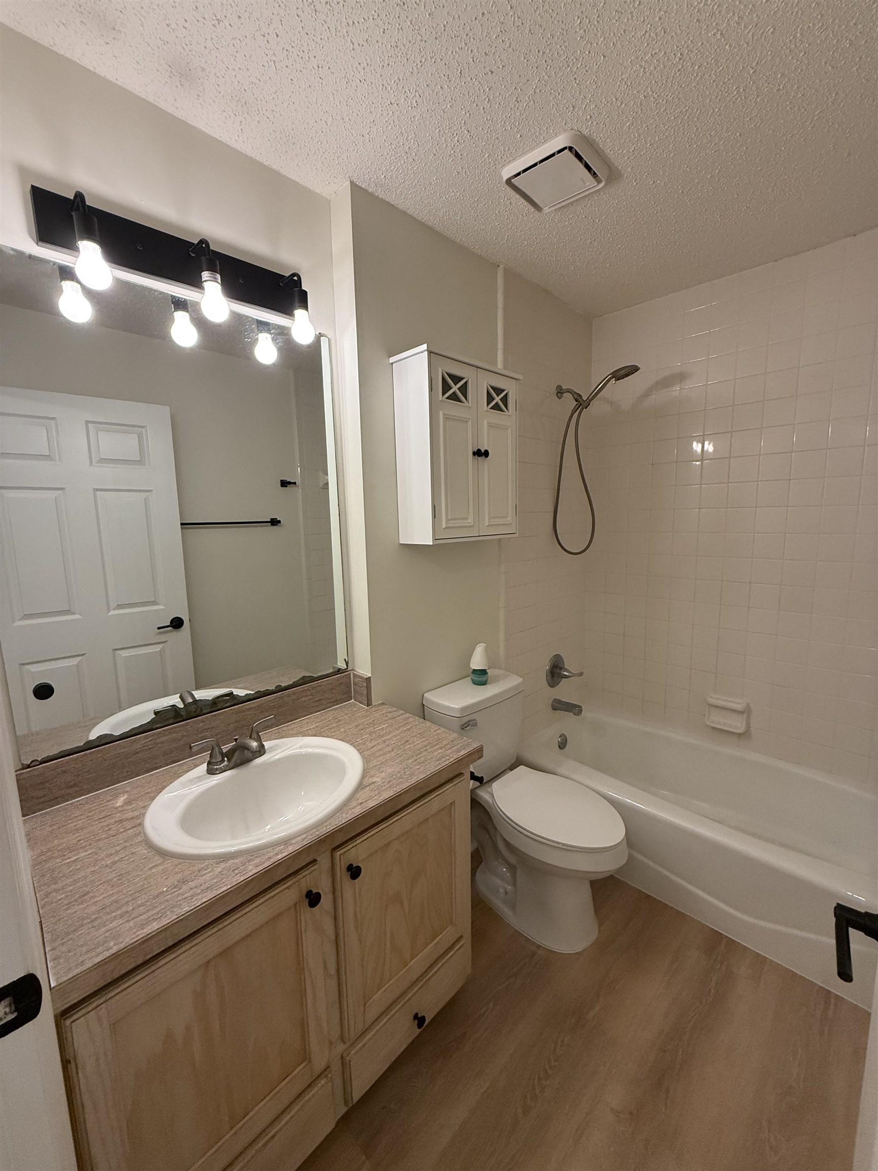 4305 Snoopy Lane
