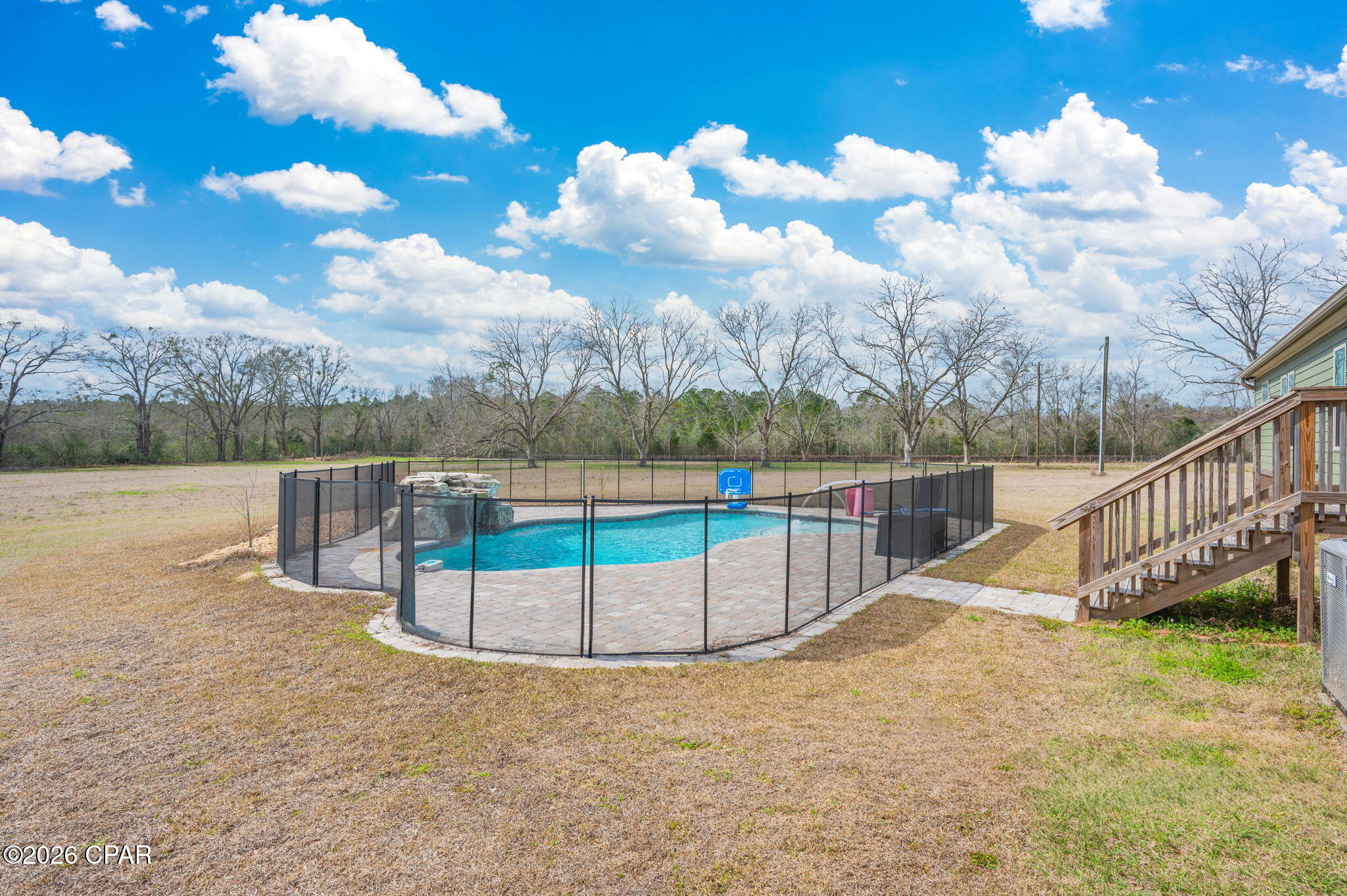 Listing photo id 33 for 686 Alford Road