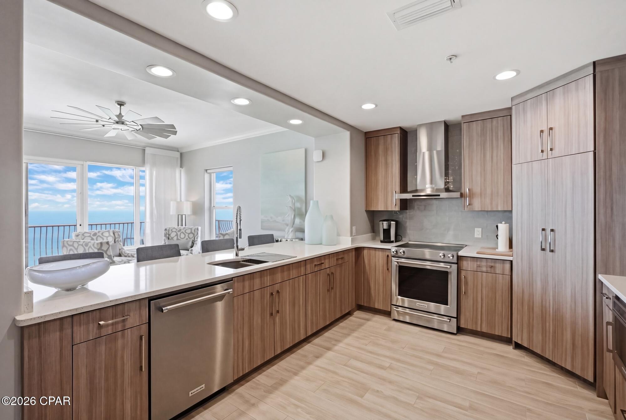 Image 12 For 7115 Thomas Drive 1801