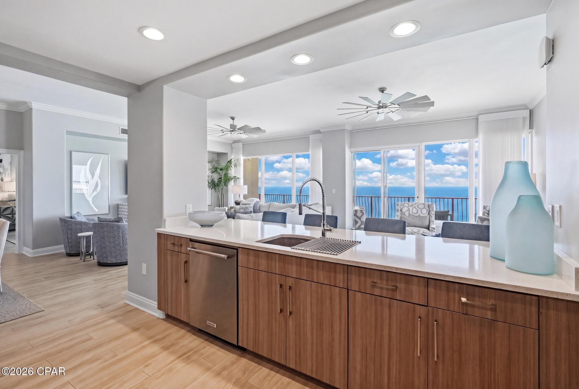 Image 13 For 7115 Thomas Drive 1801