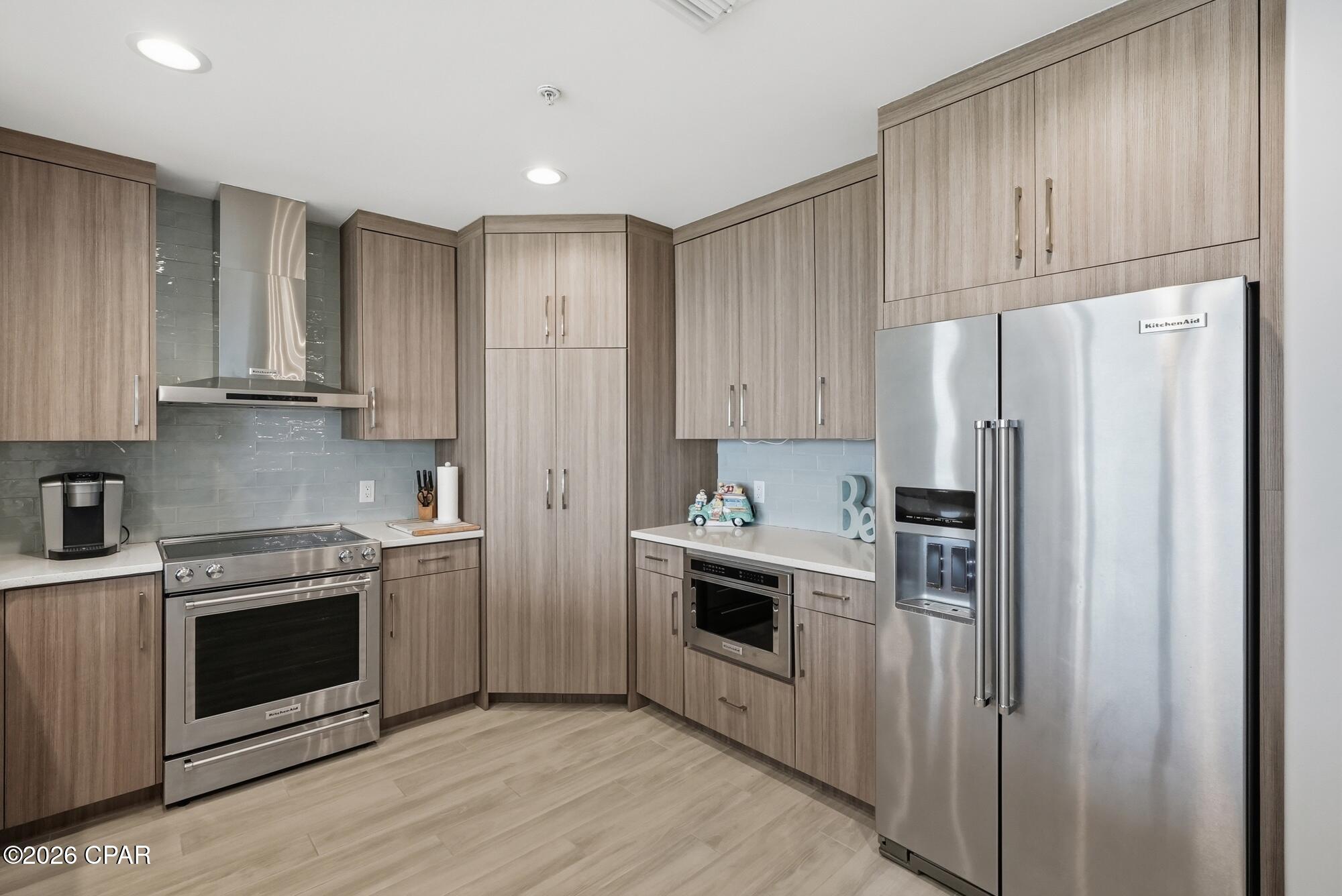 Image 16 For 7115 Thomas Drive 1801