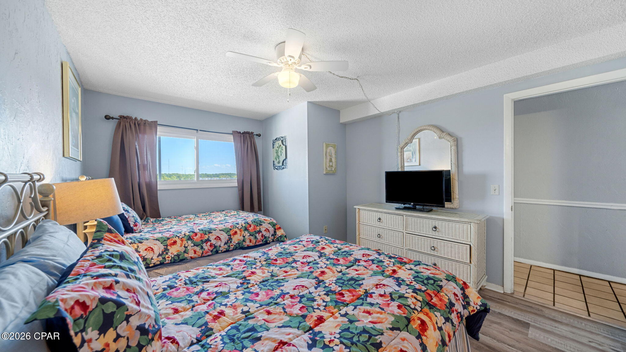 Image 4 For 8743 Thomas Drive 622