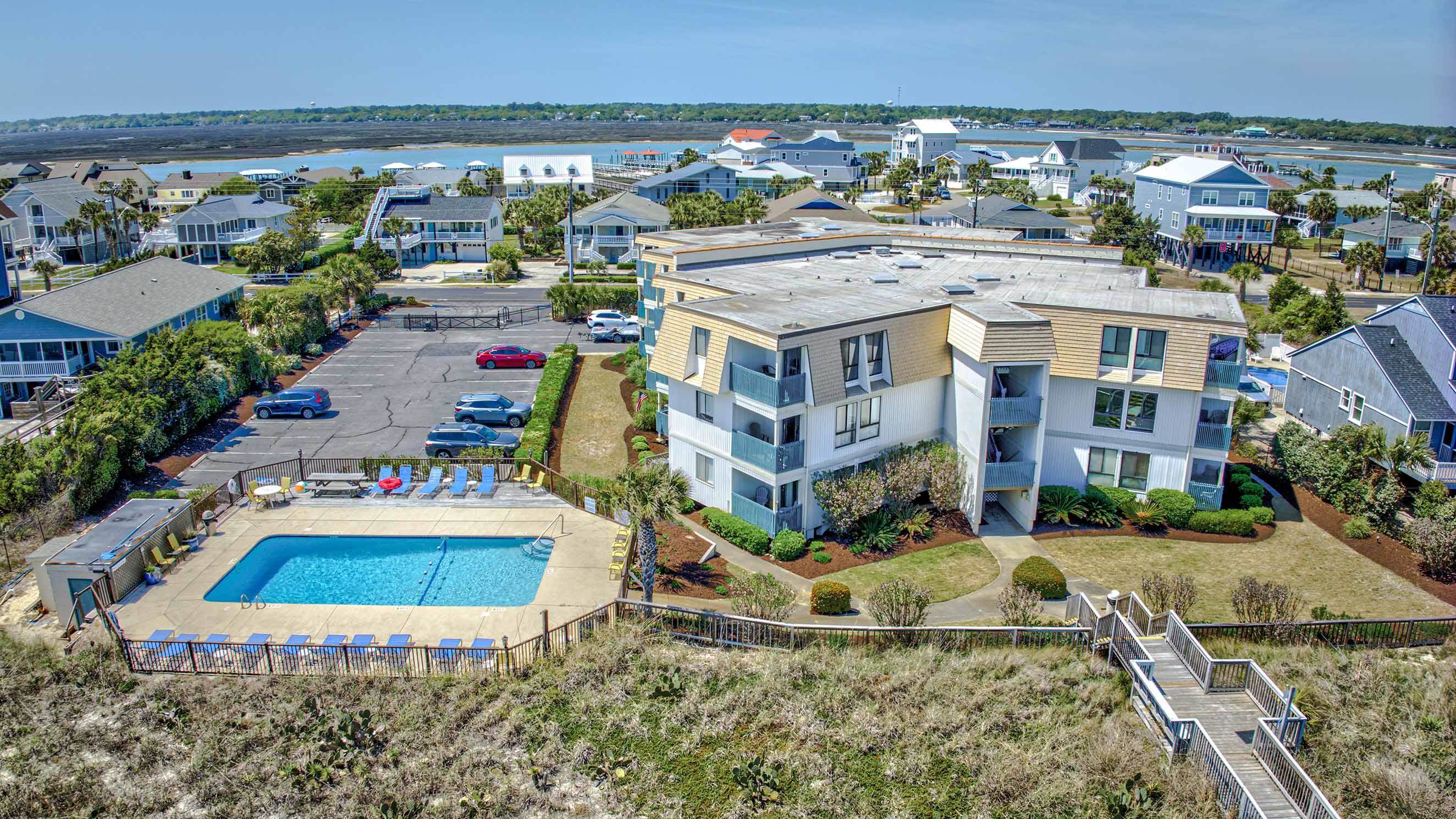 1647 S Waccamaw Dr. UNIT #16 Garden City, SC 29576