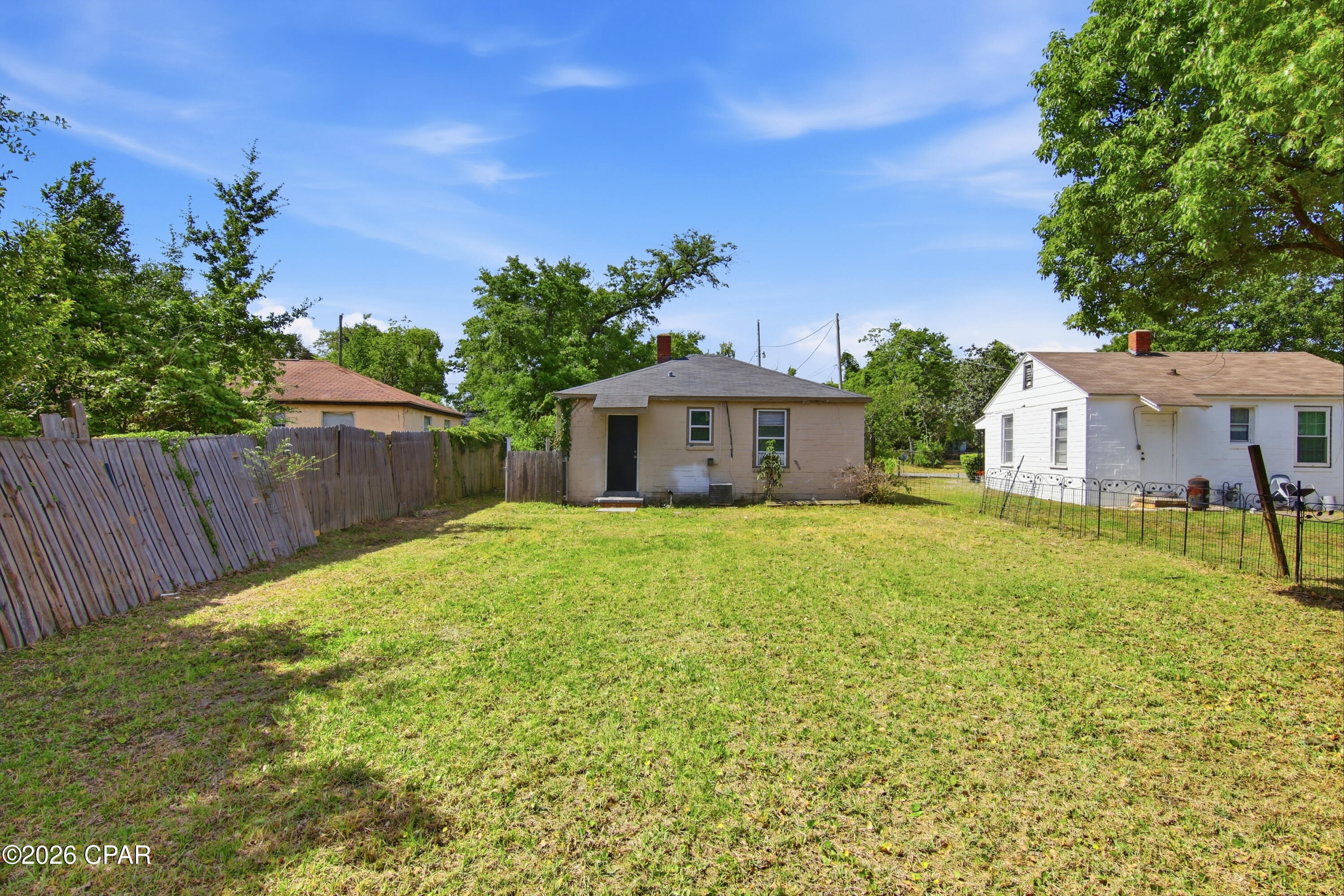 Image 17 For 1324 Lincoln Drive