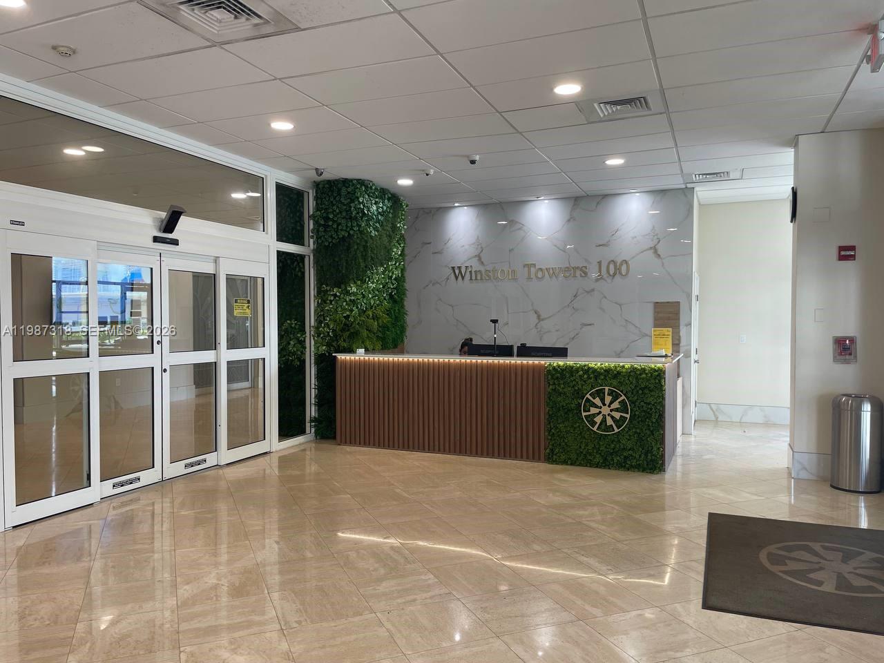 Winston Towers 100 Condo