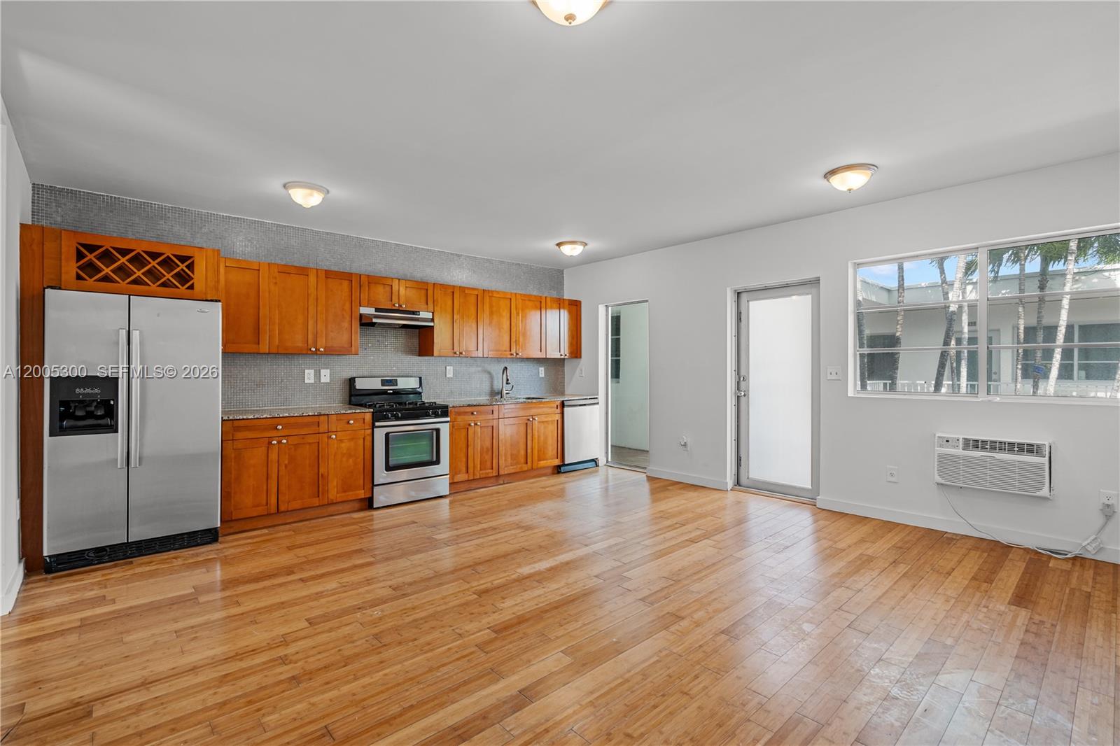 Property photo # 0
