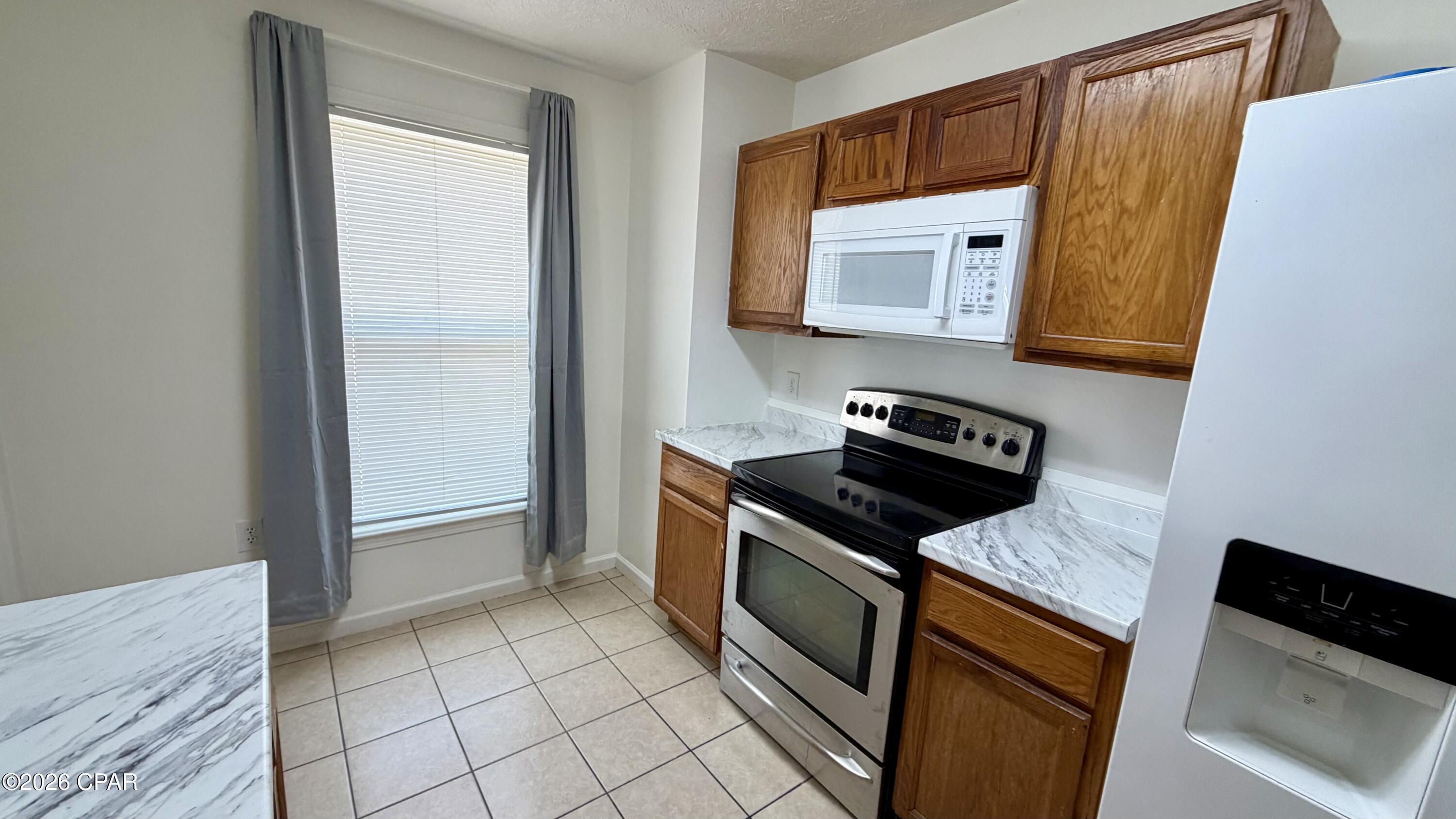 Image 4 For 9117 Laird Street 9125