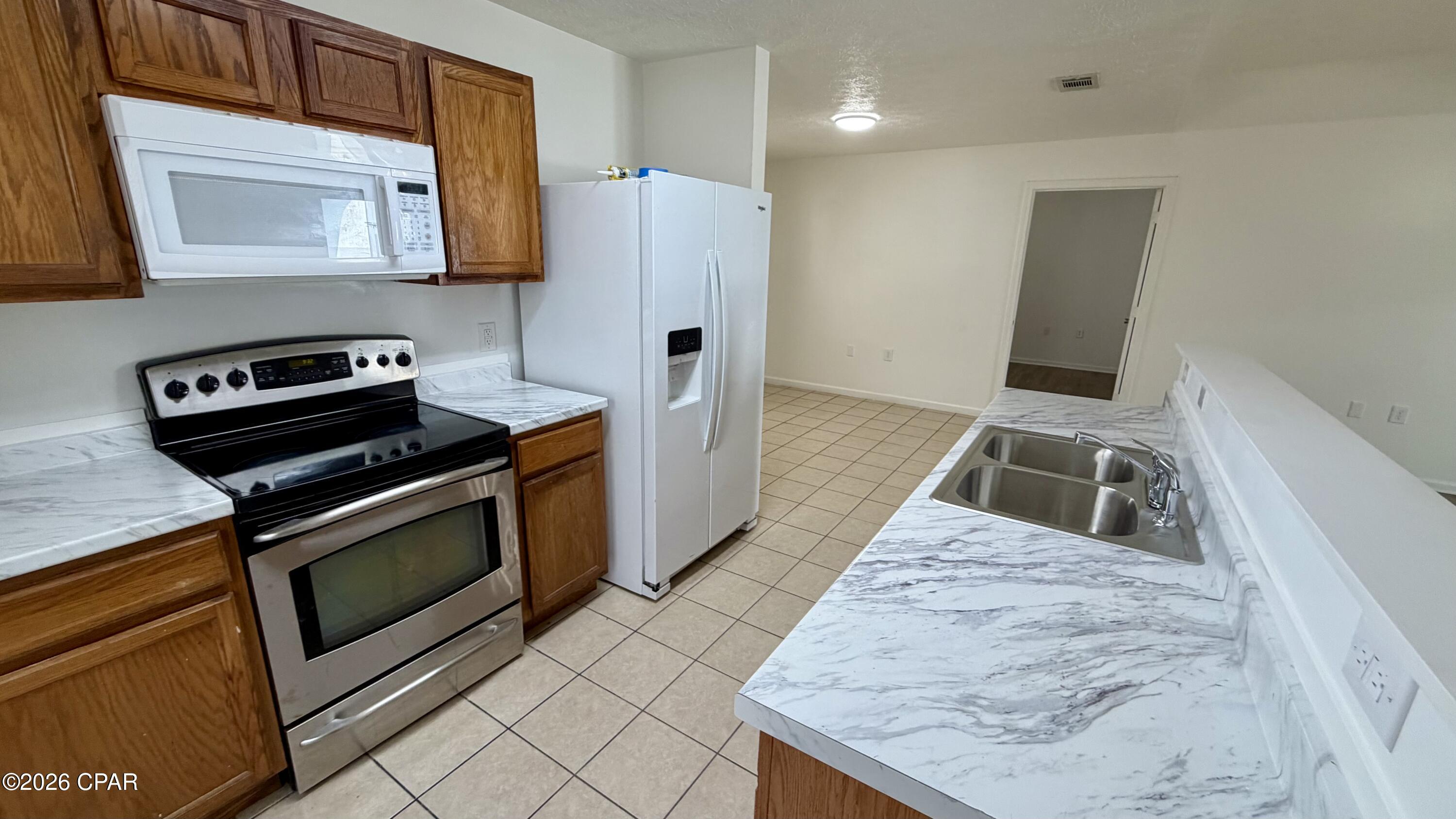 Image 6 For 9117 Laird Street 9125