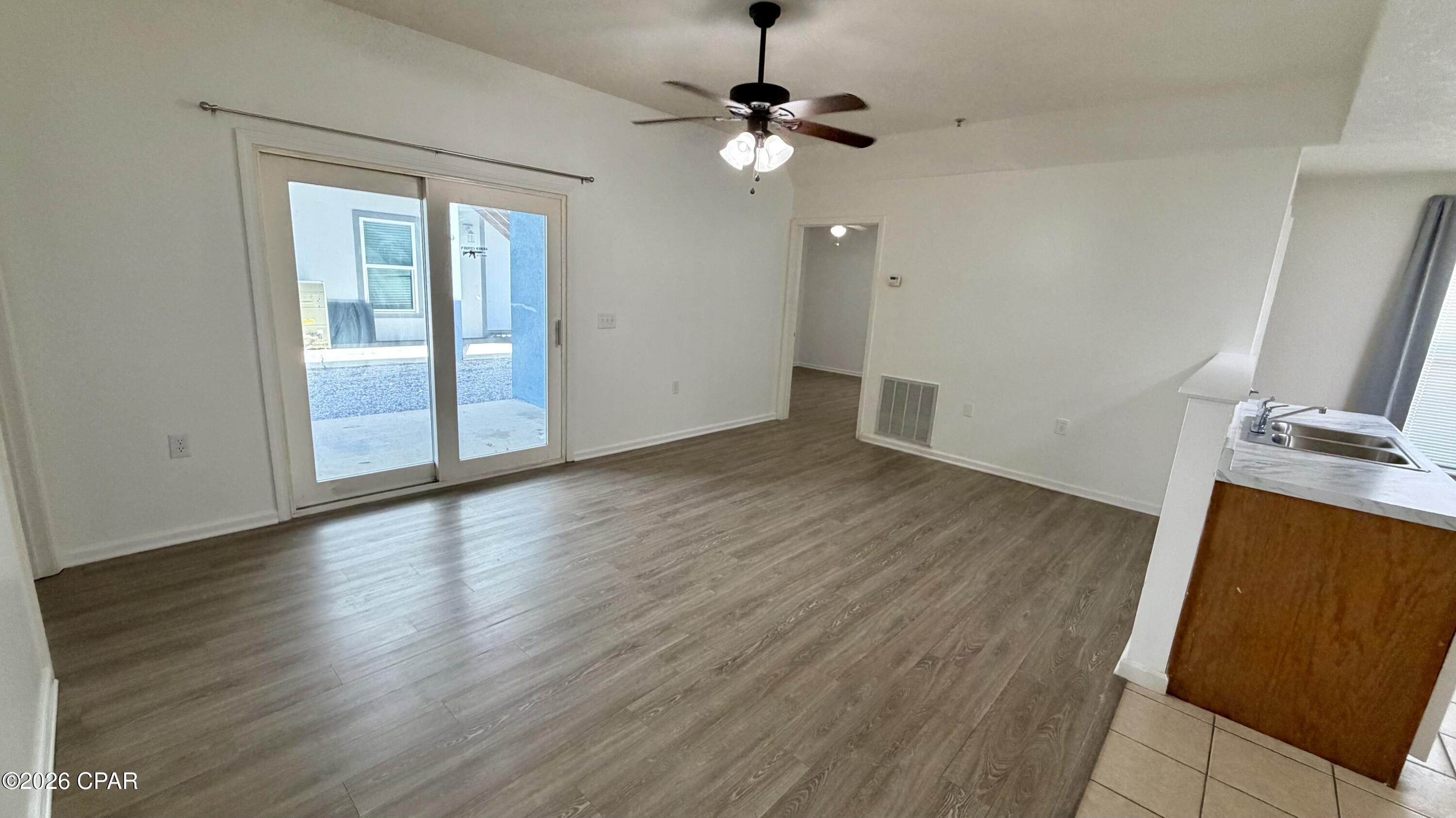Image 7 For 9117 Laird Street 9125