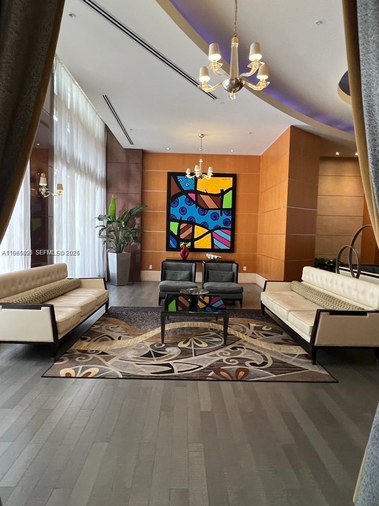 Vizcayne South Condo