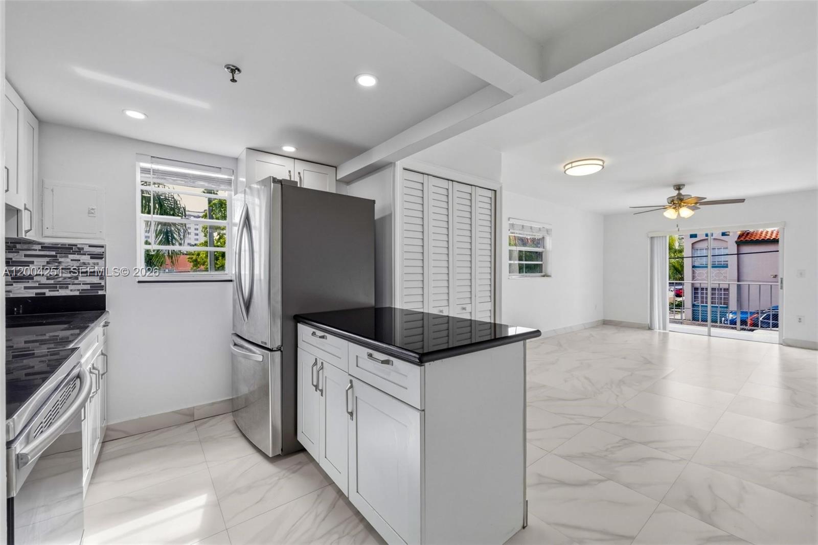 Las Palmas Condo