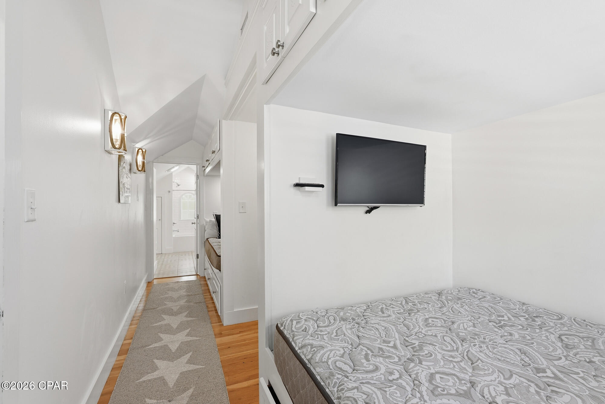 Image 32 For 181 Smolian Circle