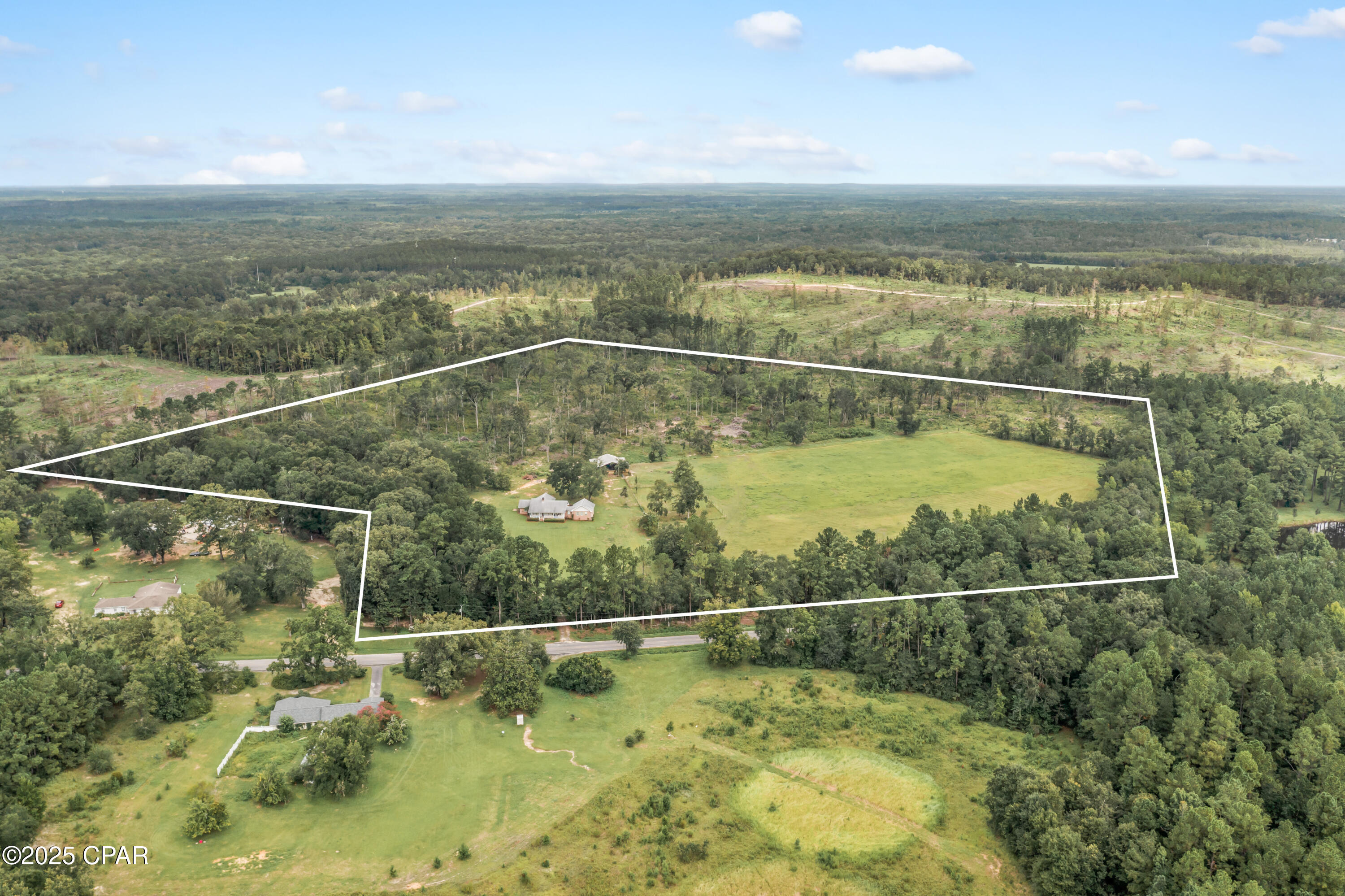 Listing photo id 10 for 2822 River Road