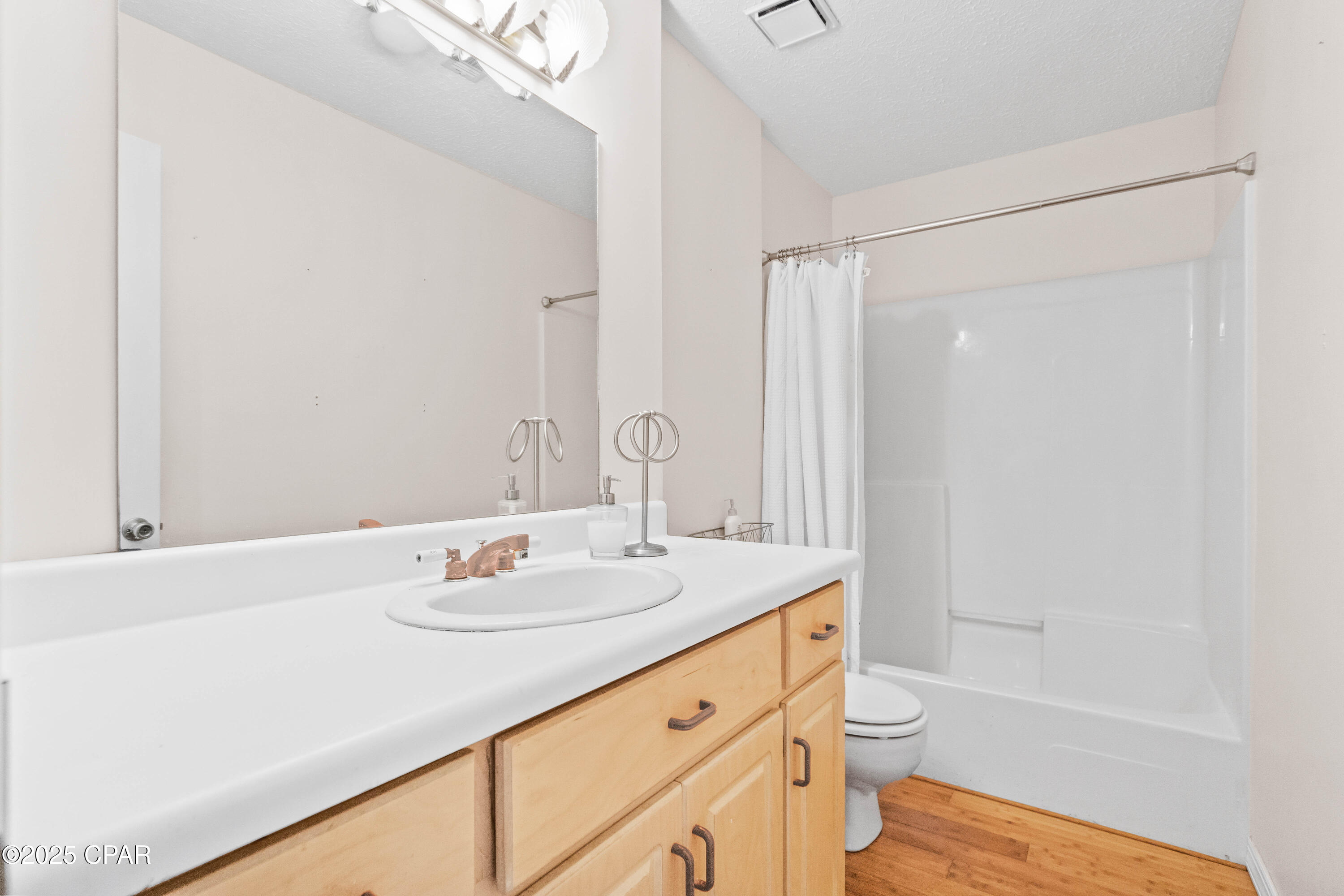 Listing photo id 36 for 2822 River Road