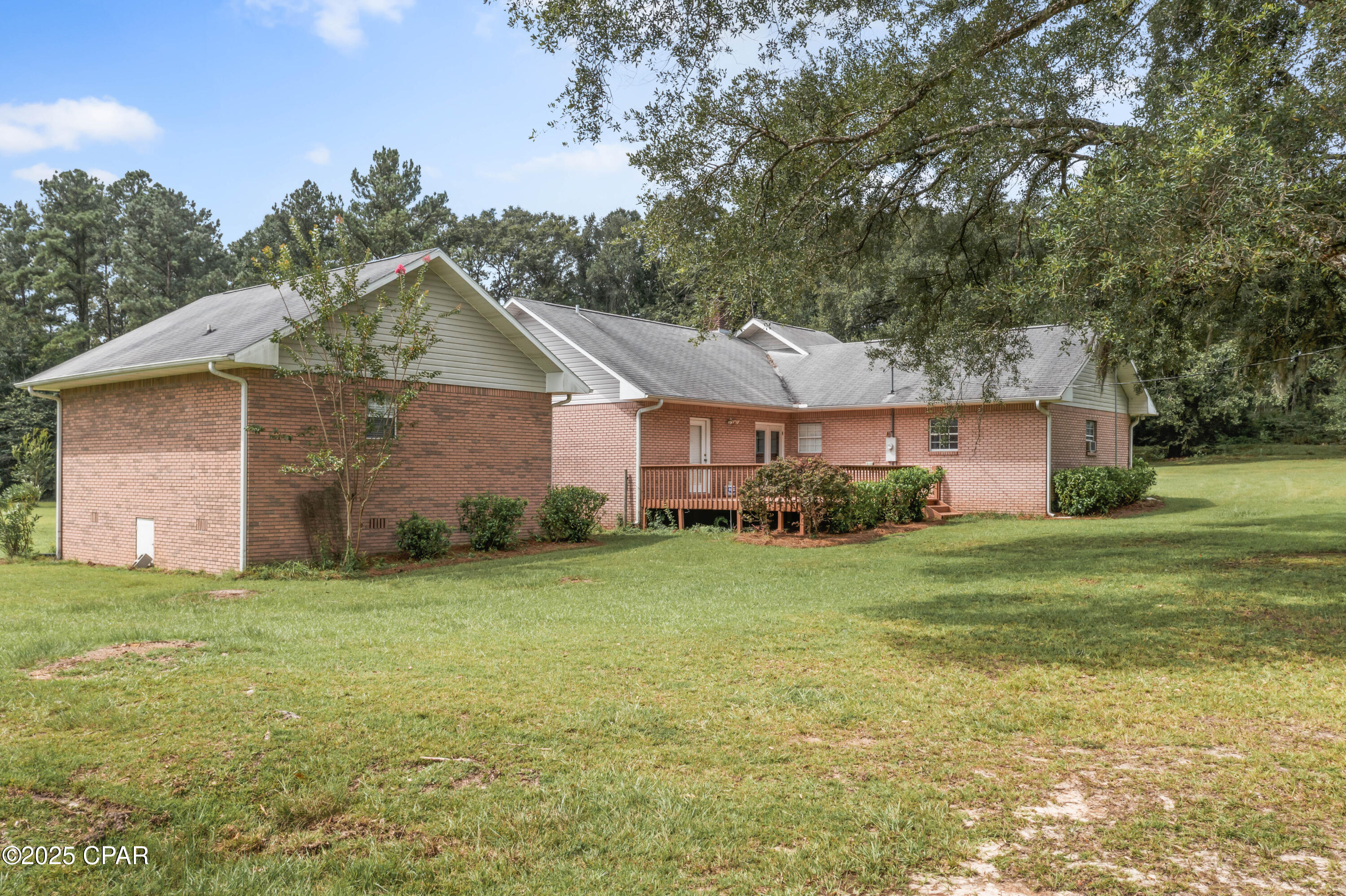 Listing photo id 8 for 2822 River Road