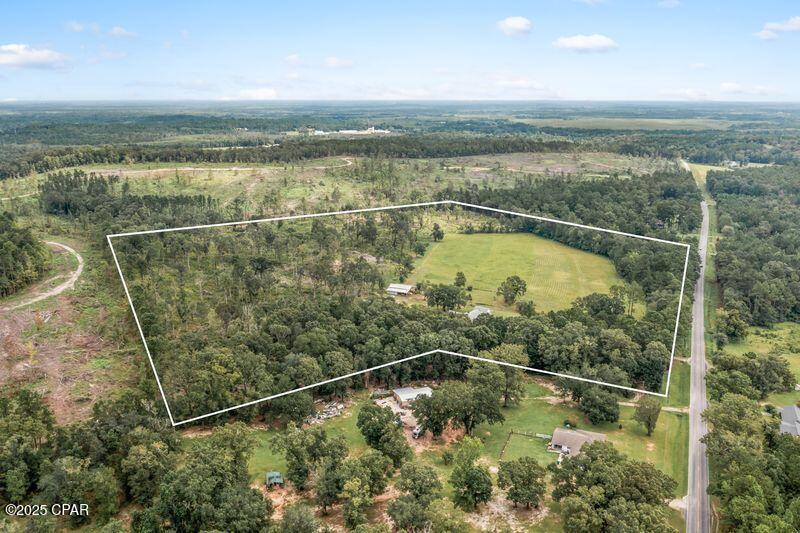 Listing photo id 9 for 2822 River Road