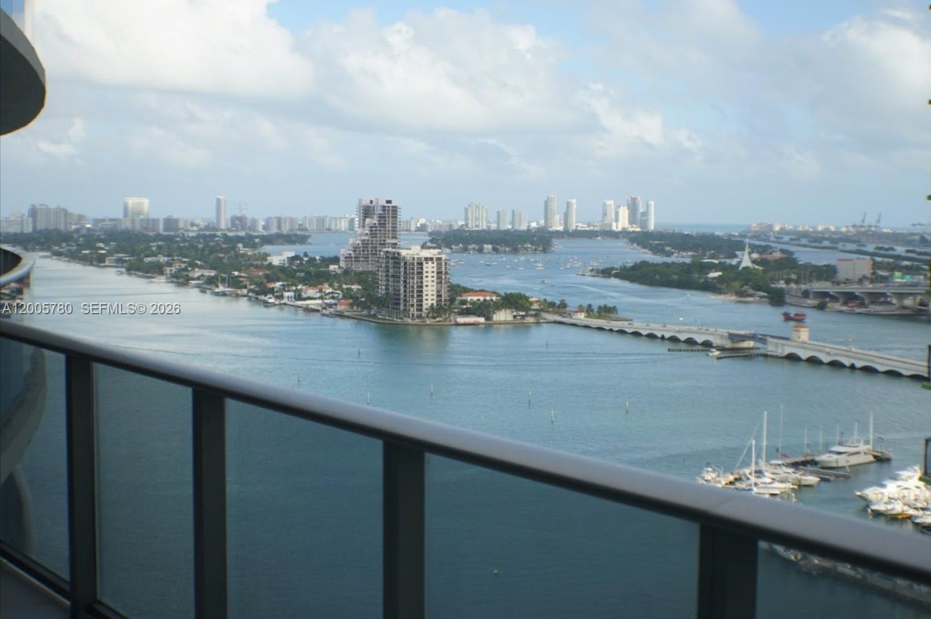 Aria On The Bay Condo