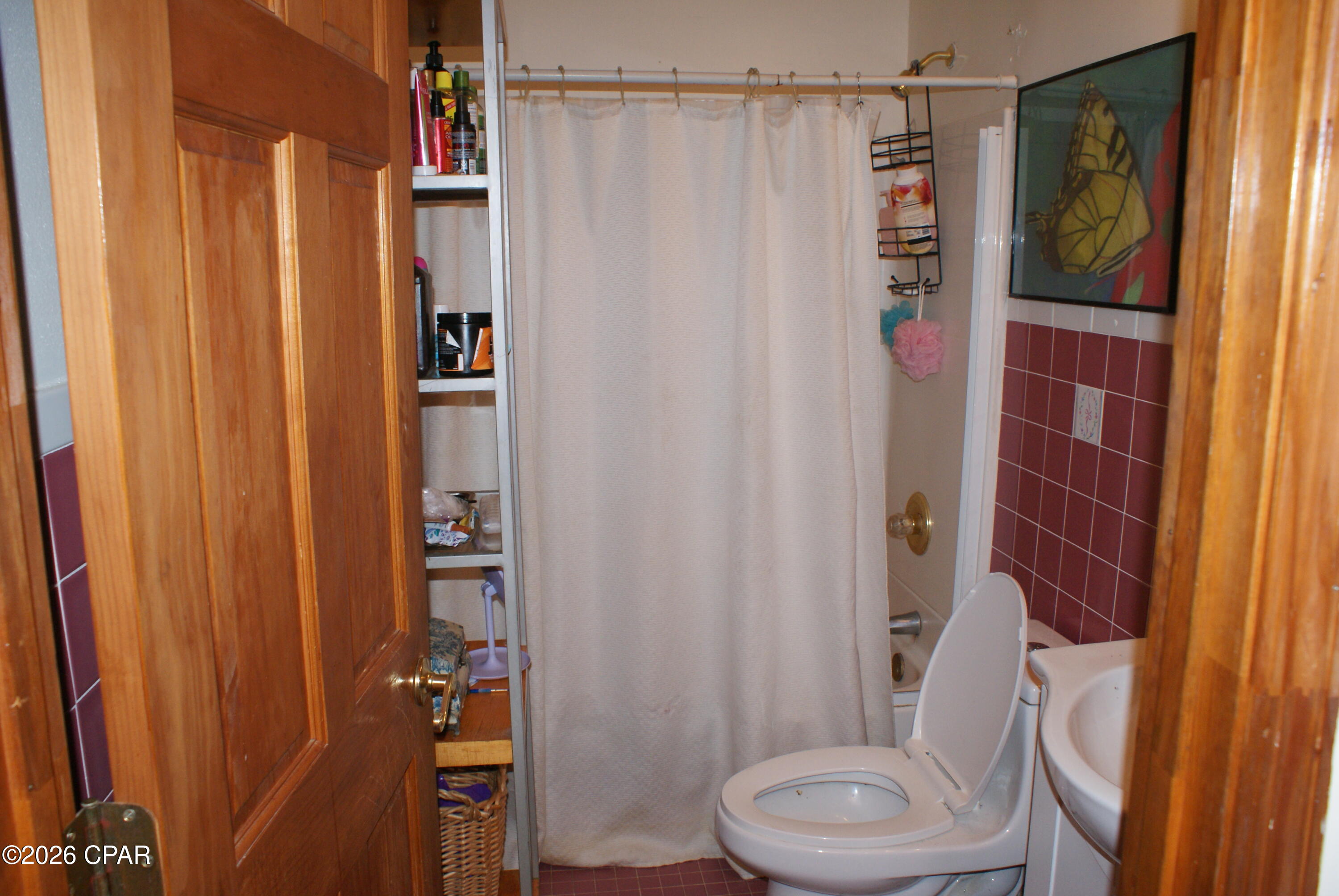 Listing photo id 13 for 6960 Bonnie Hill Road