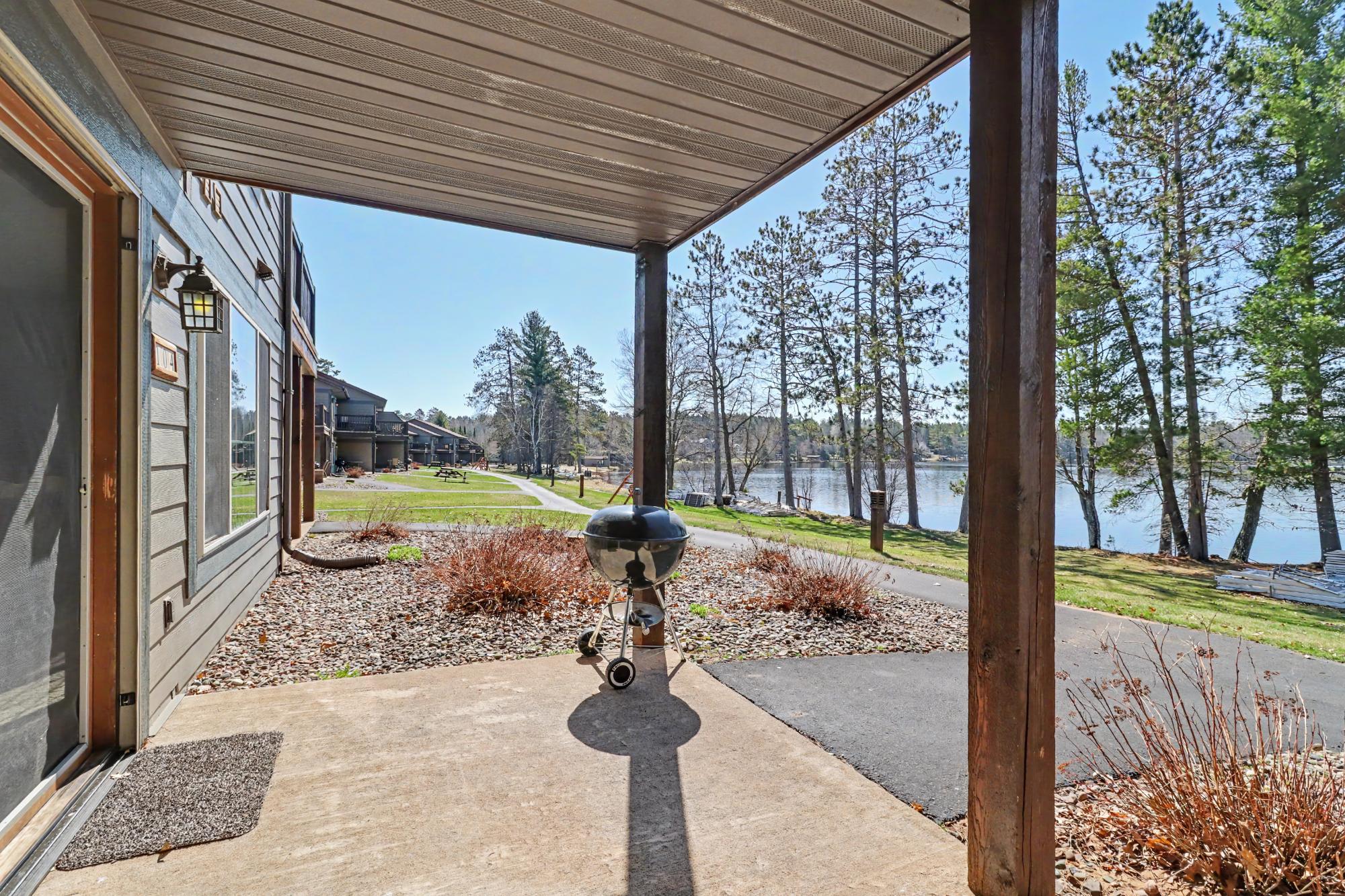 Duck Lake house picture