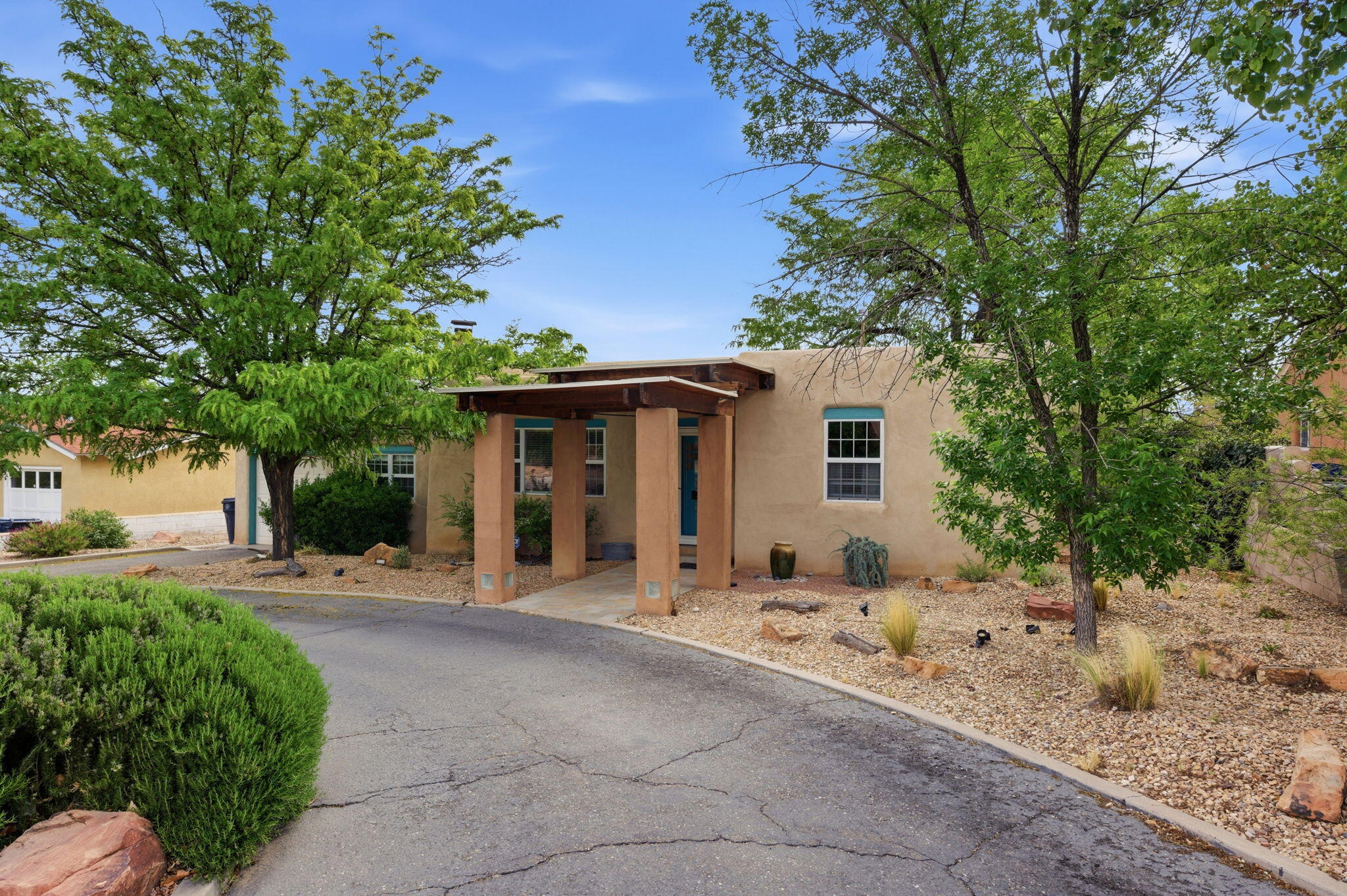 Homes for sale in Albuquerque, NM | 316 Aliso Dr Se, Albuquerque, NM 87108 | MLS# 1102140
