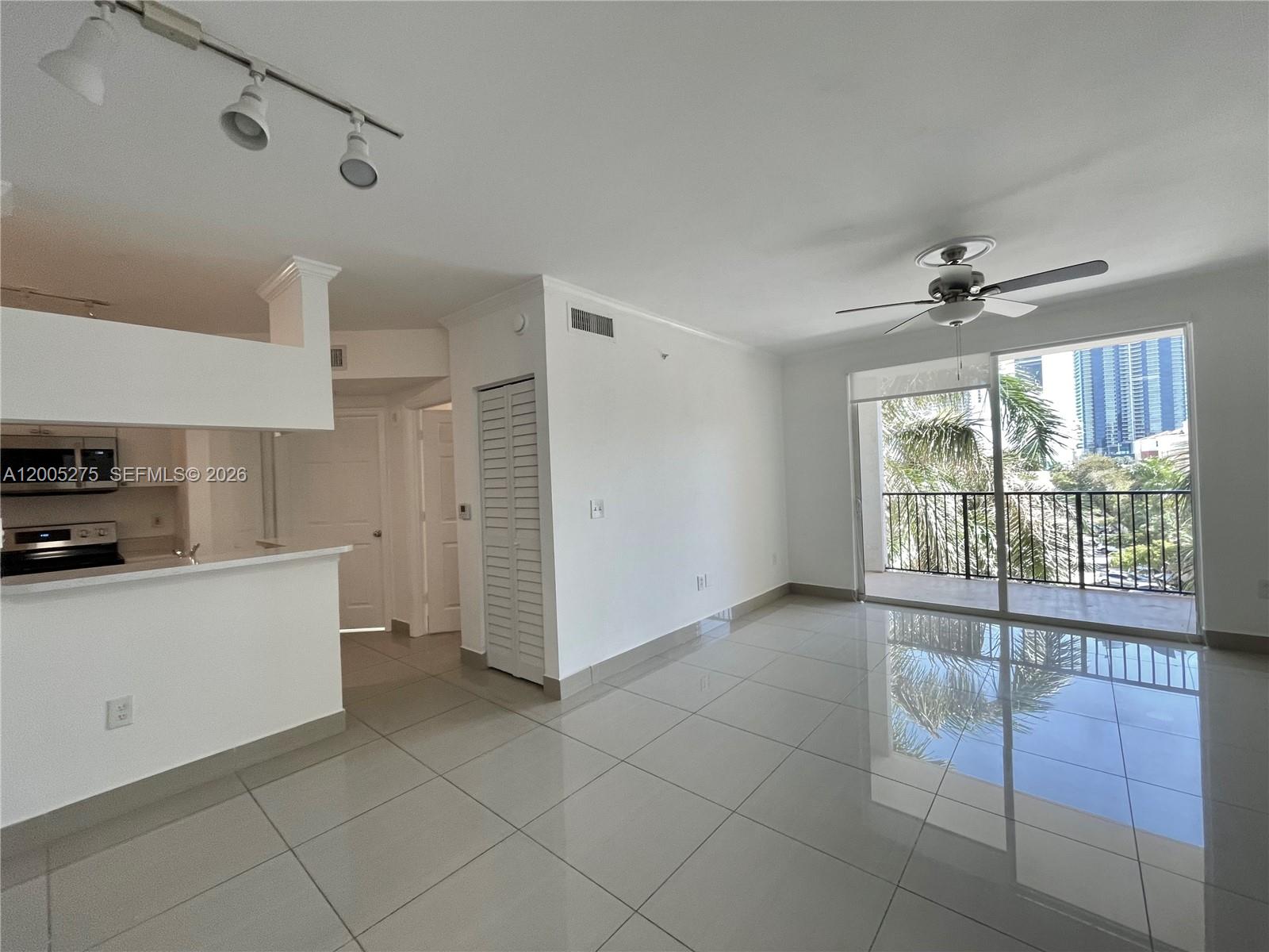 Porto Bellagio Condo