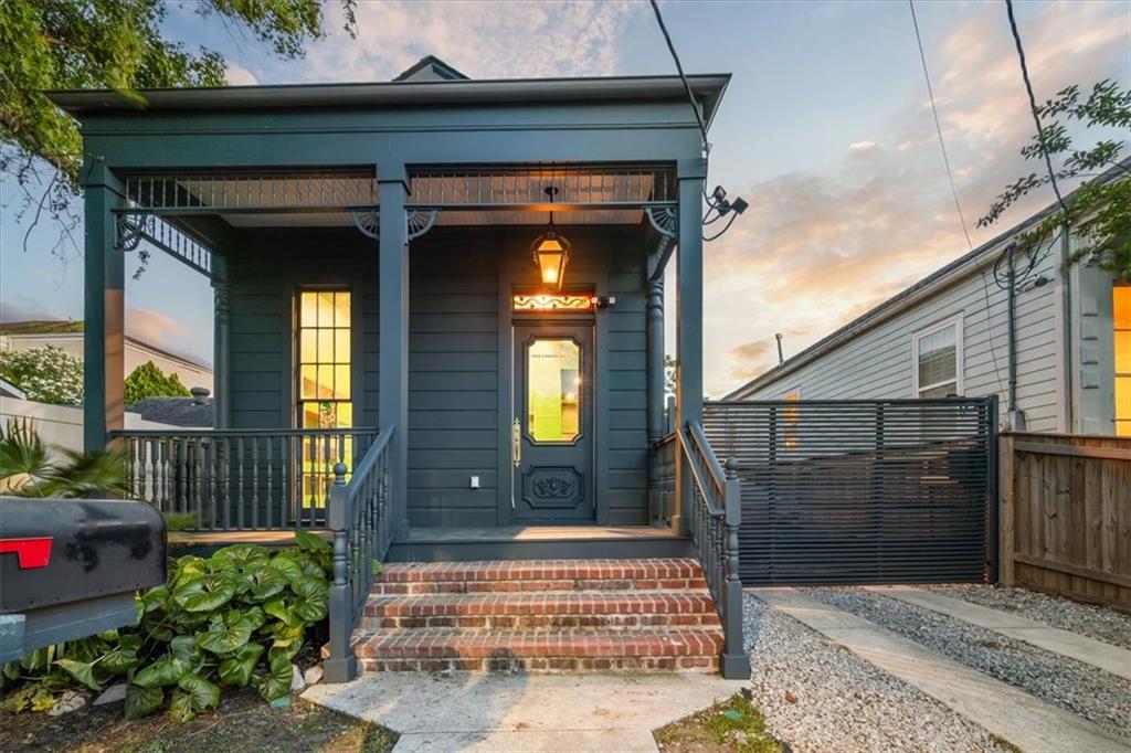 Photo 2 of Single family home for sale at 4118 Freret St, New Orleans, LA 70115 | MLS# 2553226 | Listing updated on 2026-09-12