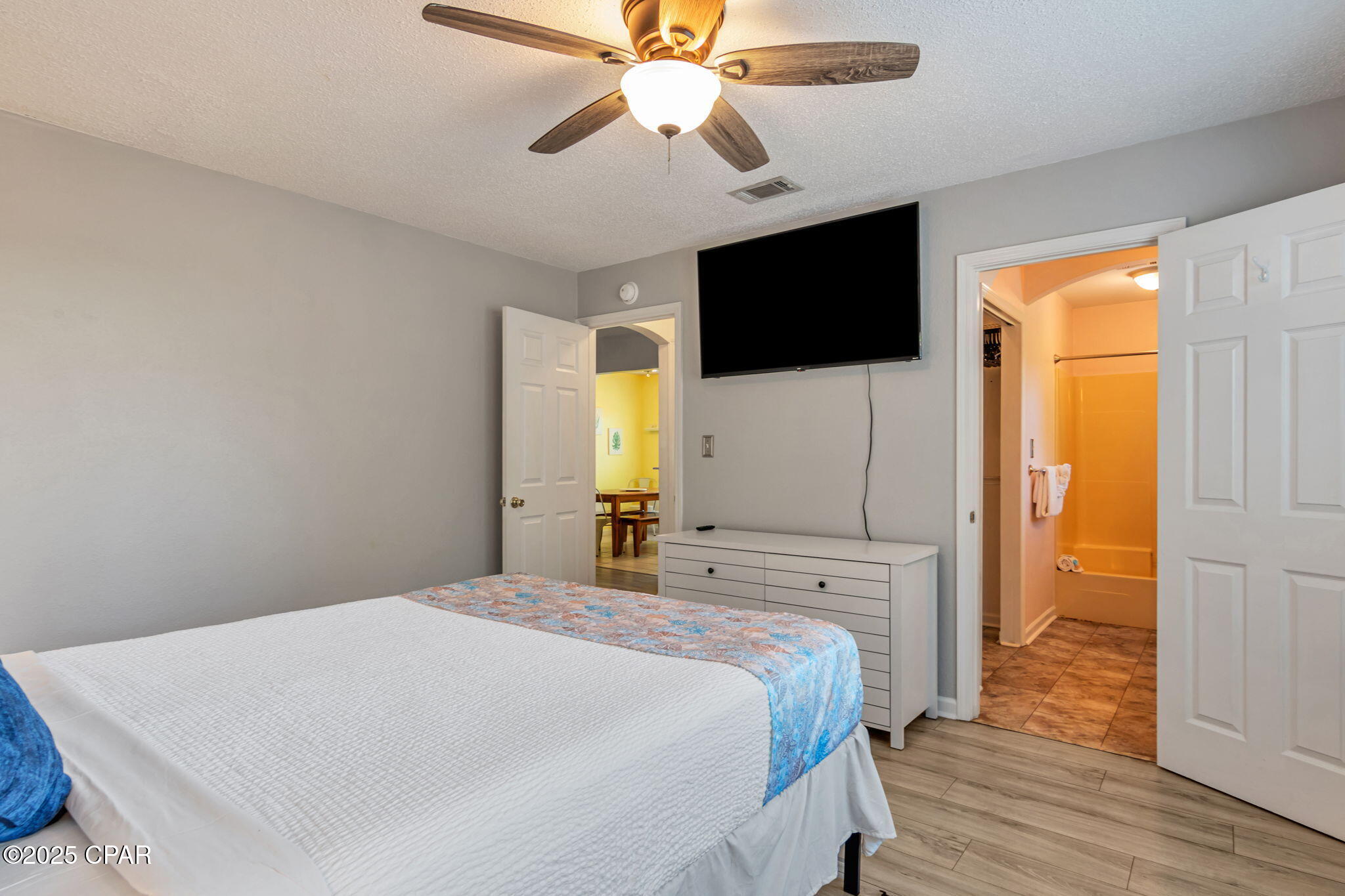 Image 14 For 118 Lakeside Circle