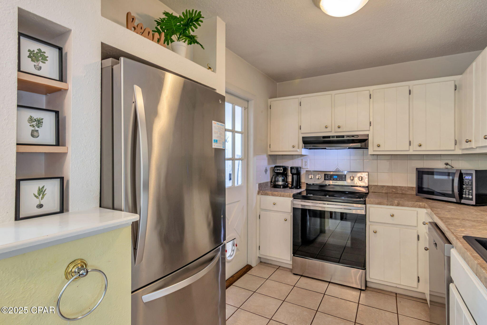 Image 9 For 118 Lakeside Circle