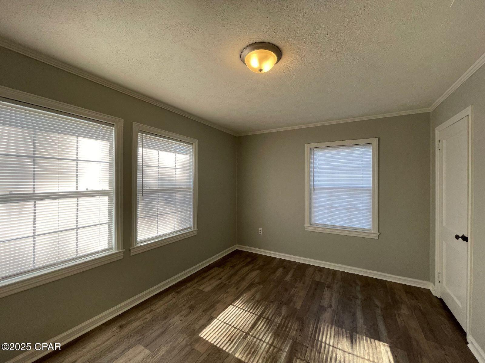 Image 3 For 1010 12th Court