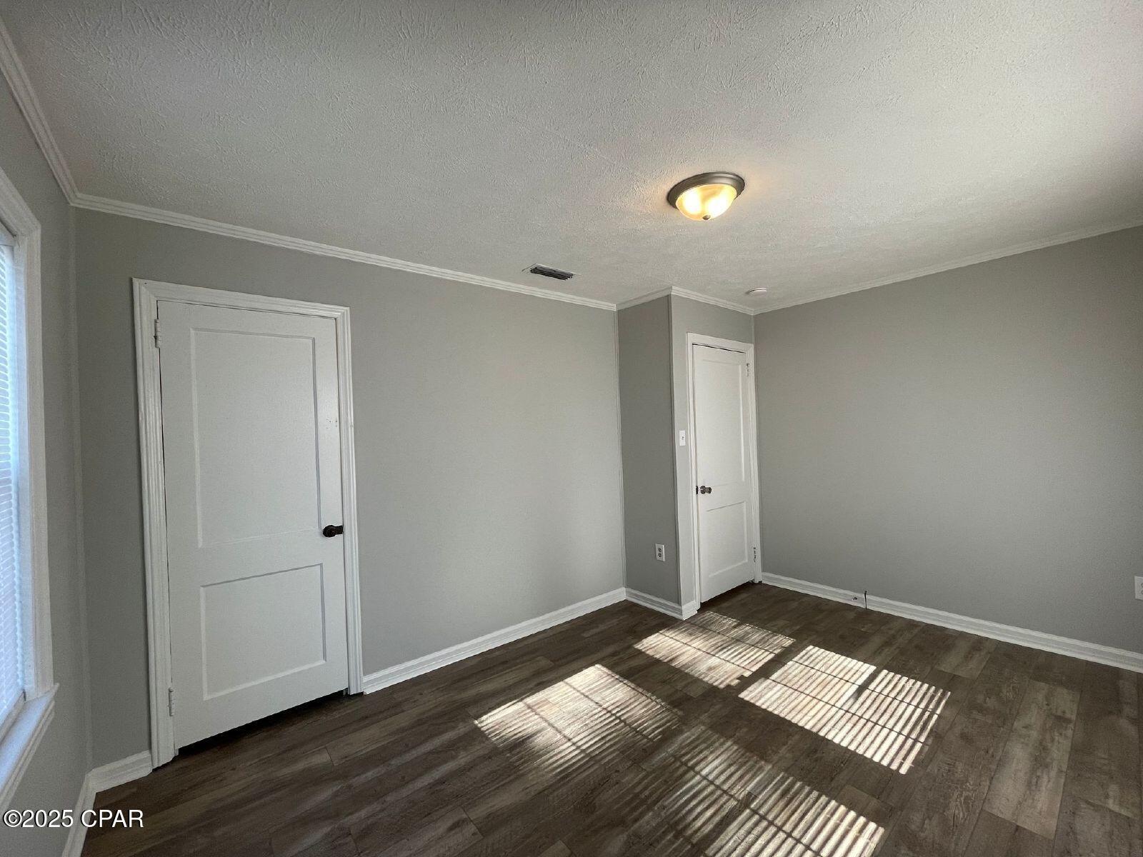 Image 5 For 1010 12th Court