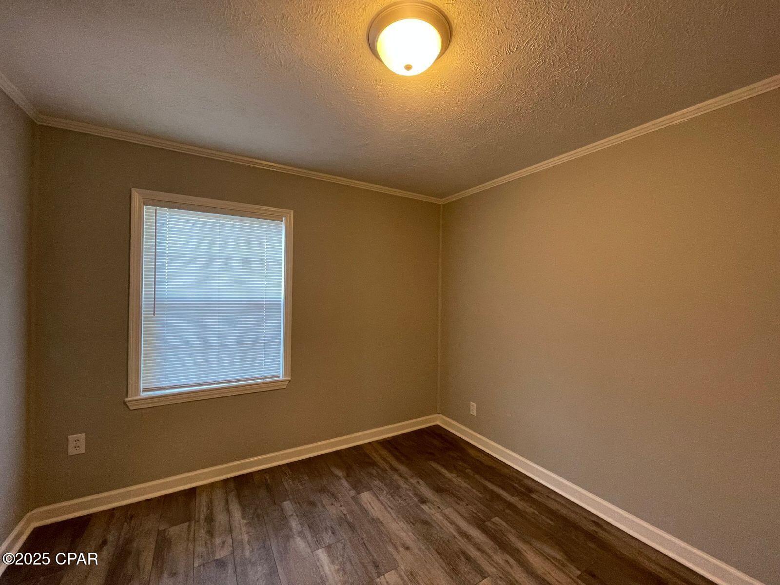 Image 7 For 1010 12th Court