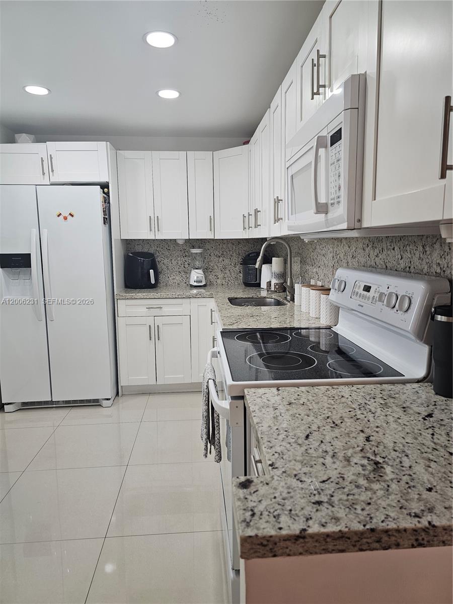 Biscaya IV Condo