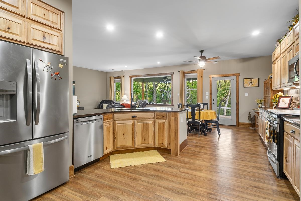 99 Mt Ida Ln