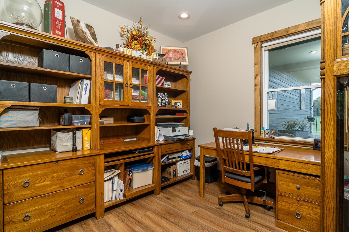 99 Mt Ida Ln