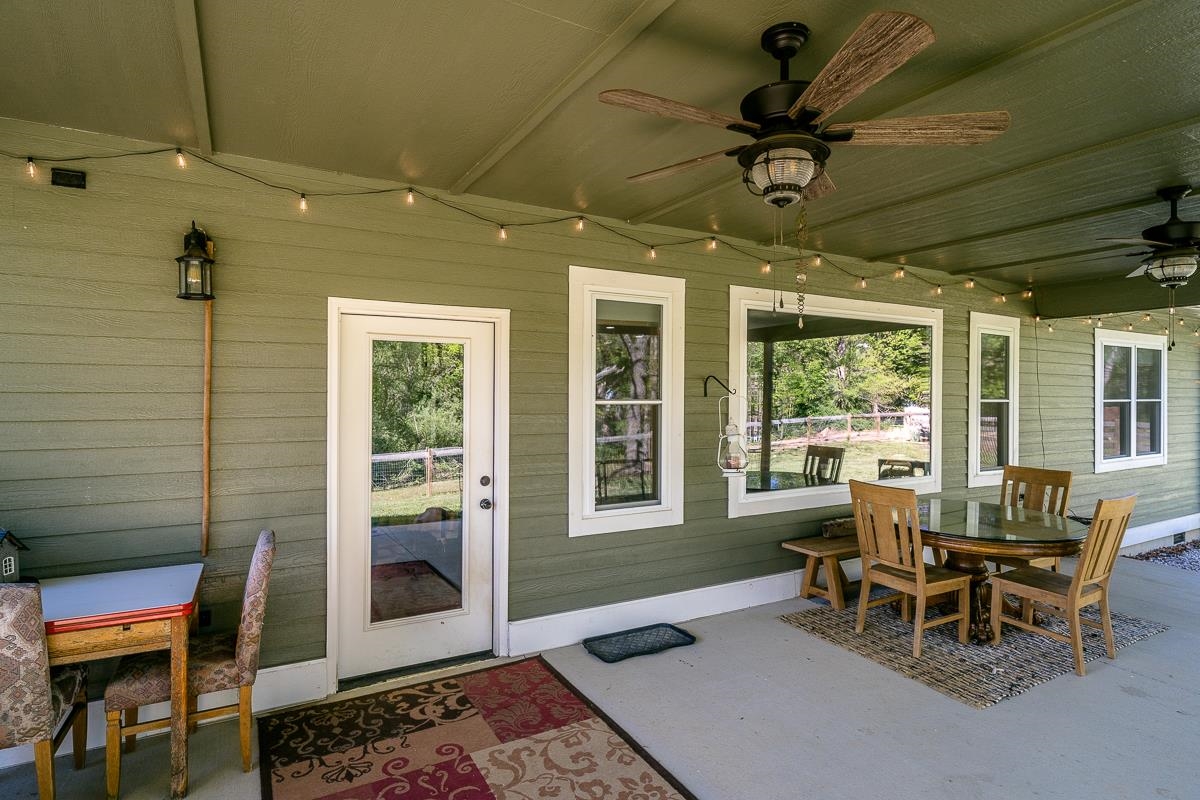 99 Mt Ida Ln