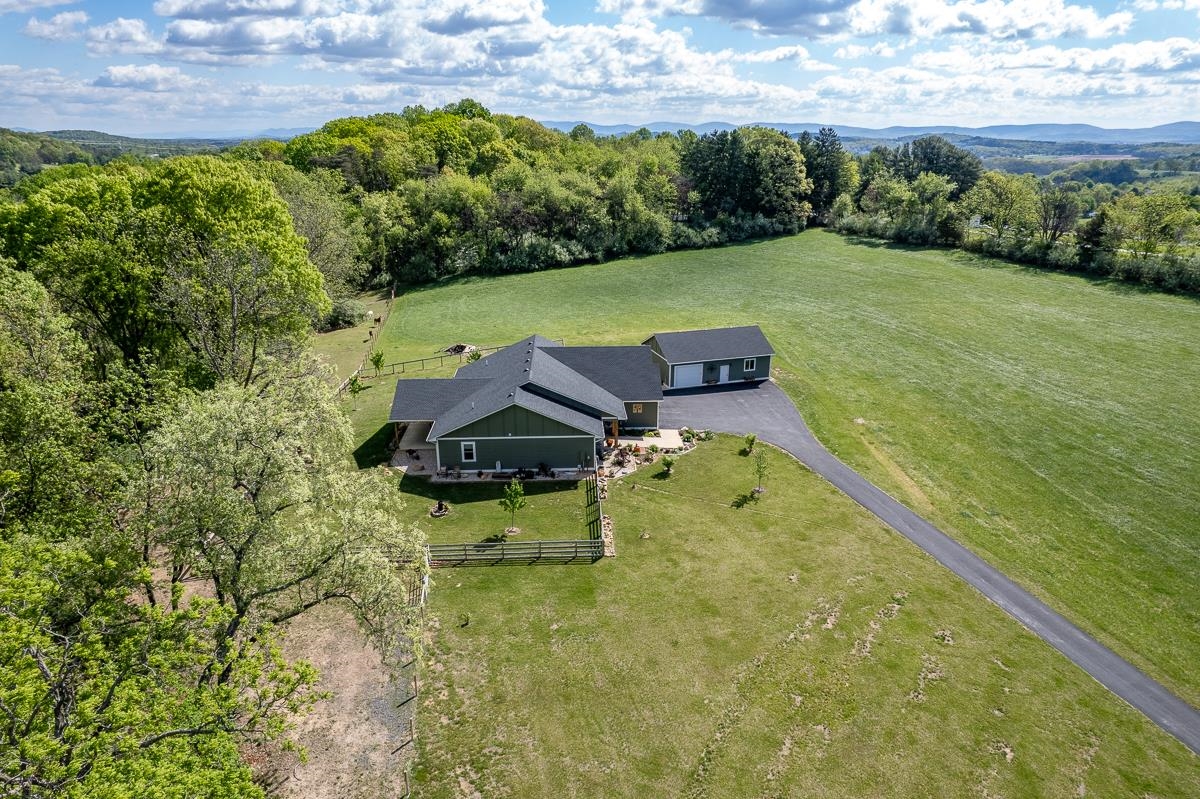 99 Mt Ida Ln