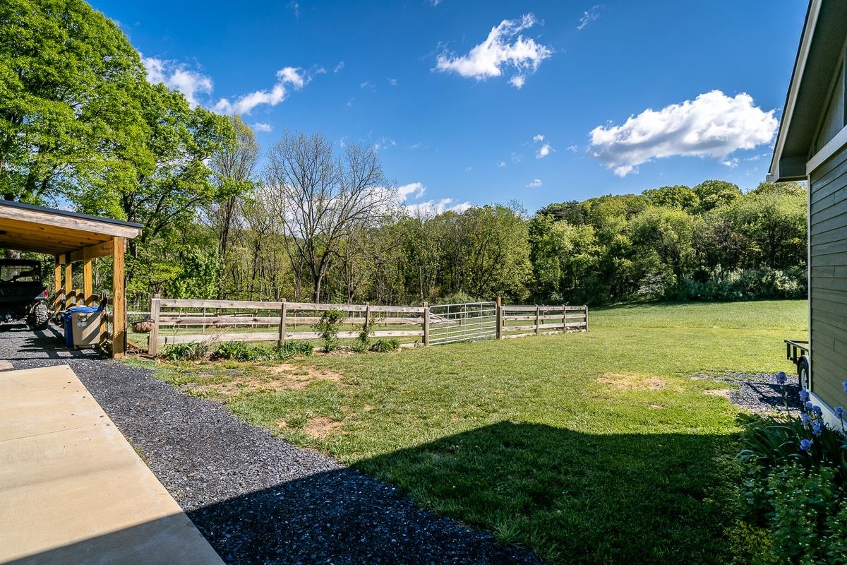 99 Mt Ida Ln