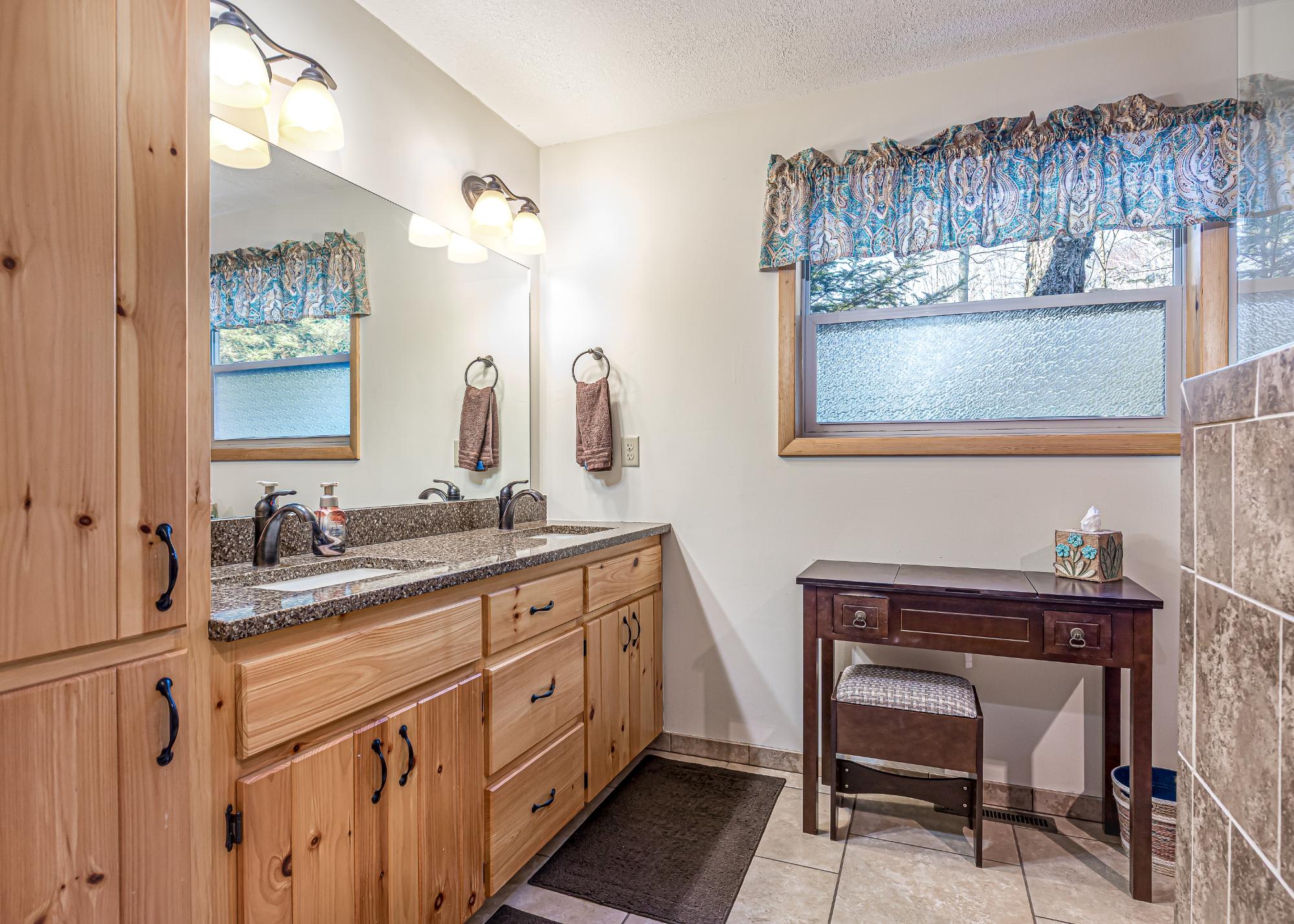 Amber Lake Property 8361 Amber Lake Rd E Photo 14