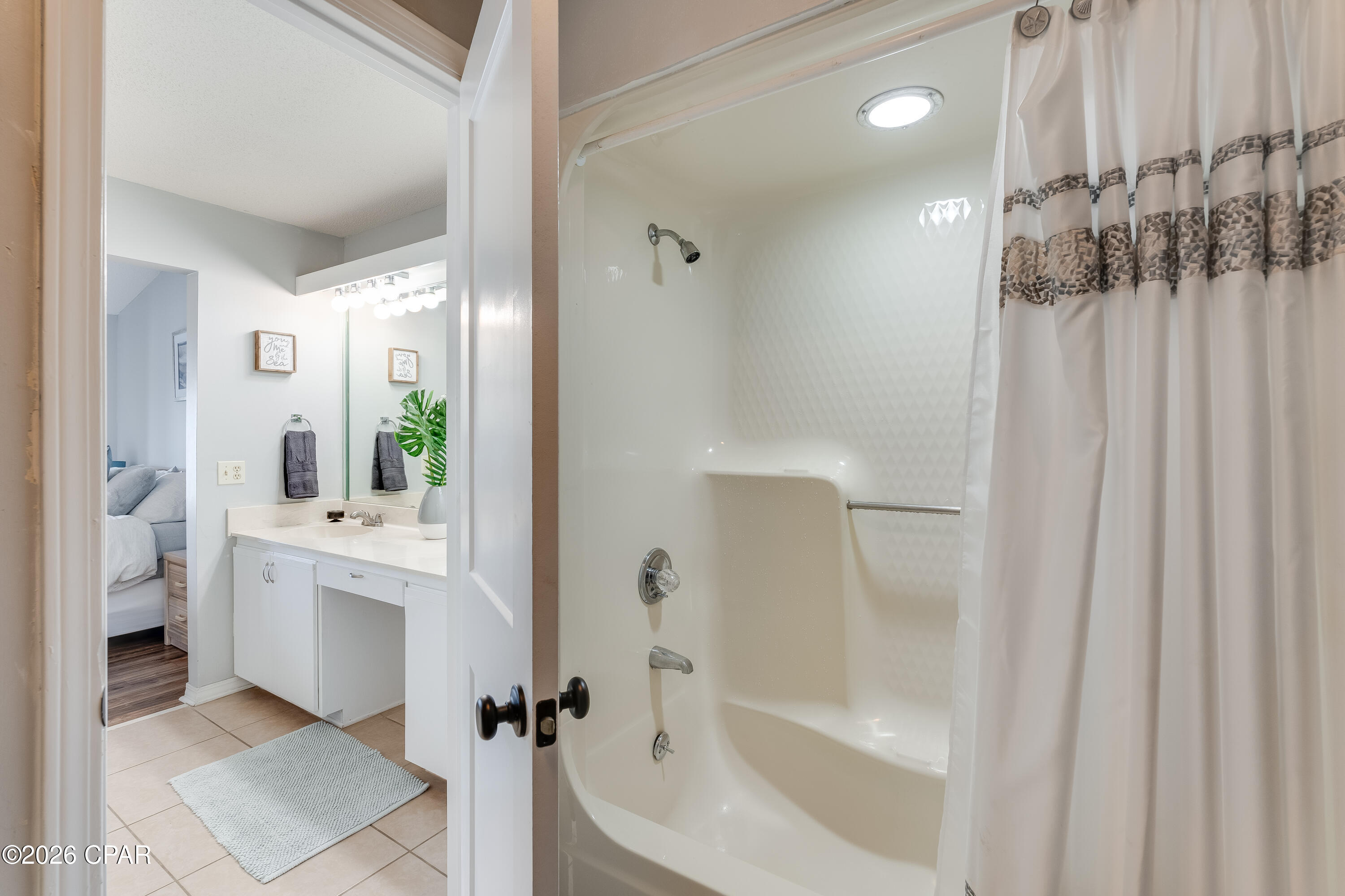 Image 19 For 8730 Thomas Drive 409