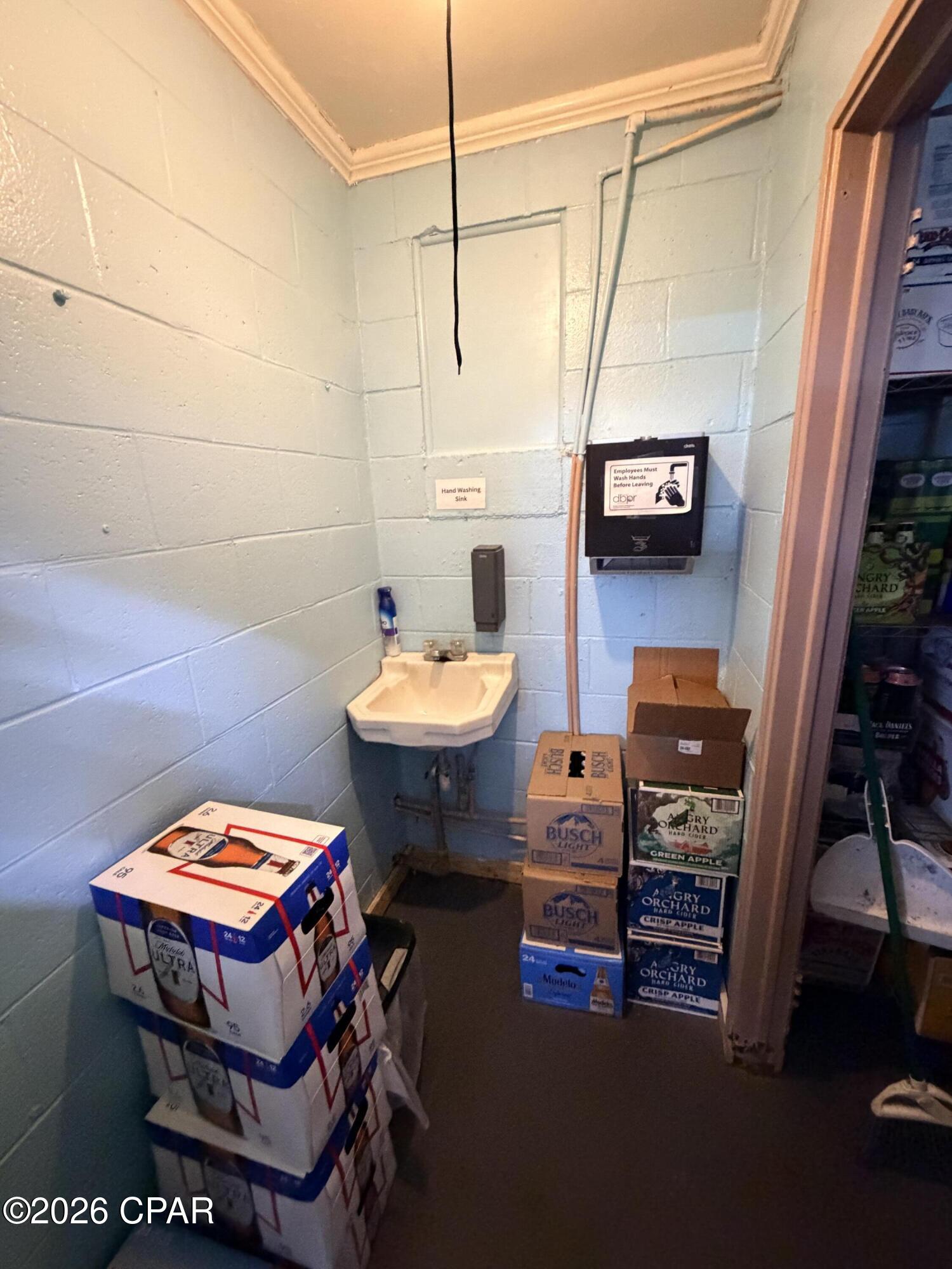 Listing photo id 21 for 5397 10th Street