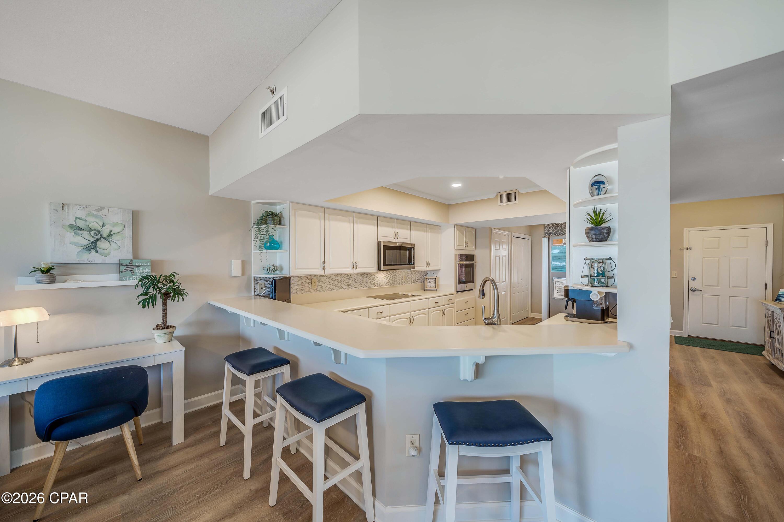 Image 7 For 6609 Thomas Drive 304