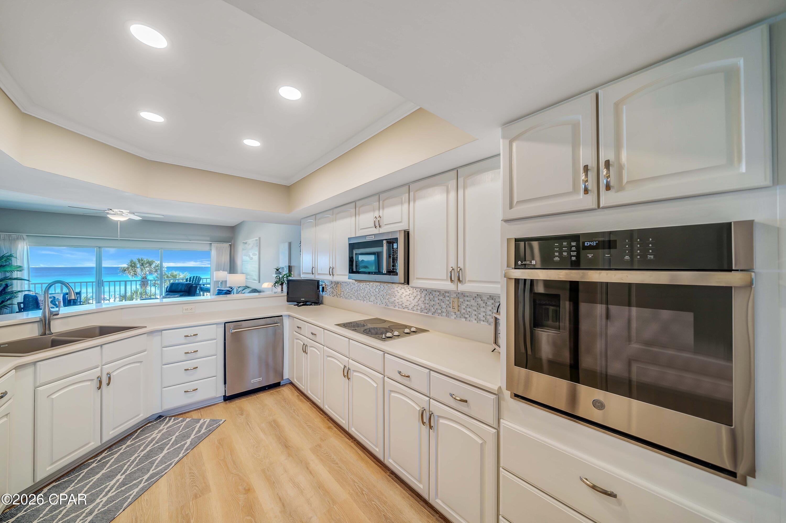 Image 8 For 6609 Thomas Drive 304