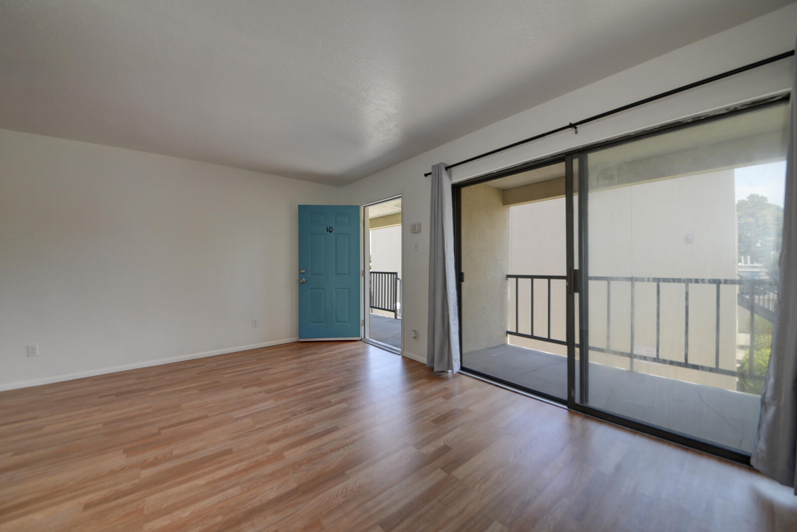 Homes for sale in Albuquerque, NM | 1025 Valencia Dr Se #APT 10, Albuquerque, NM 87108 | MLS# 1102227